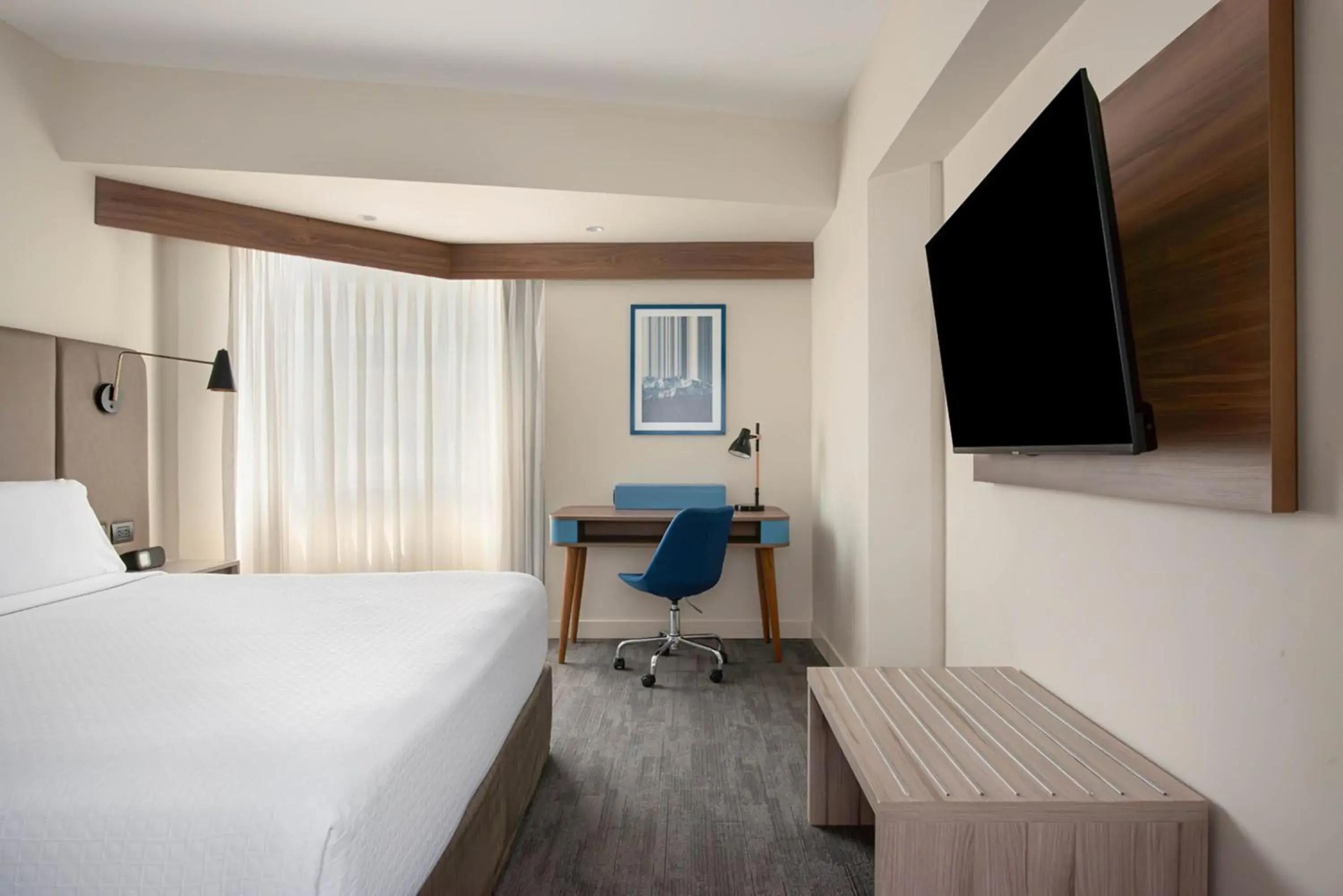 Standard Queen Room with City View in Crowne Plaza Lima by IHG Standard Queen Room with City View in Crowne Plaza Lima by IHG