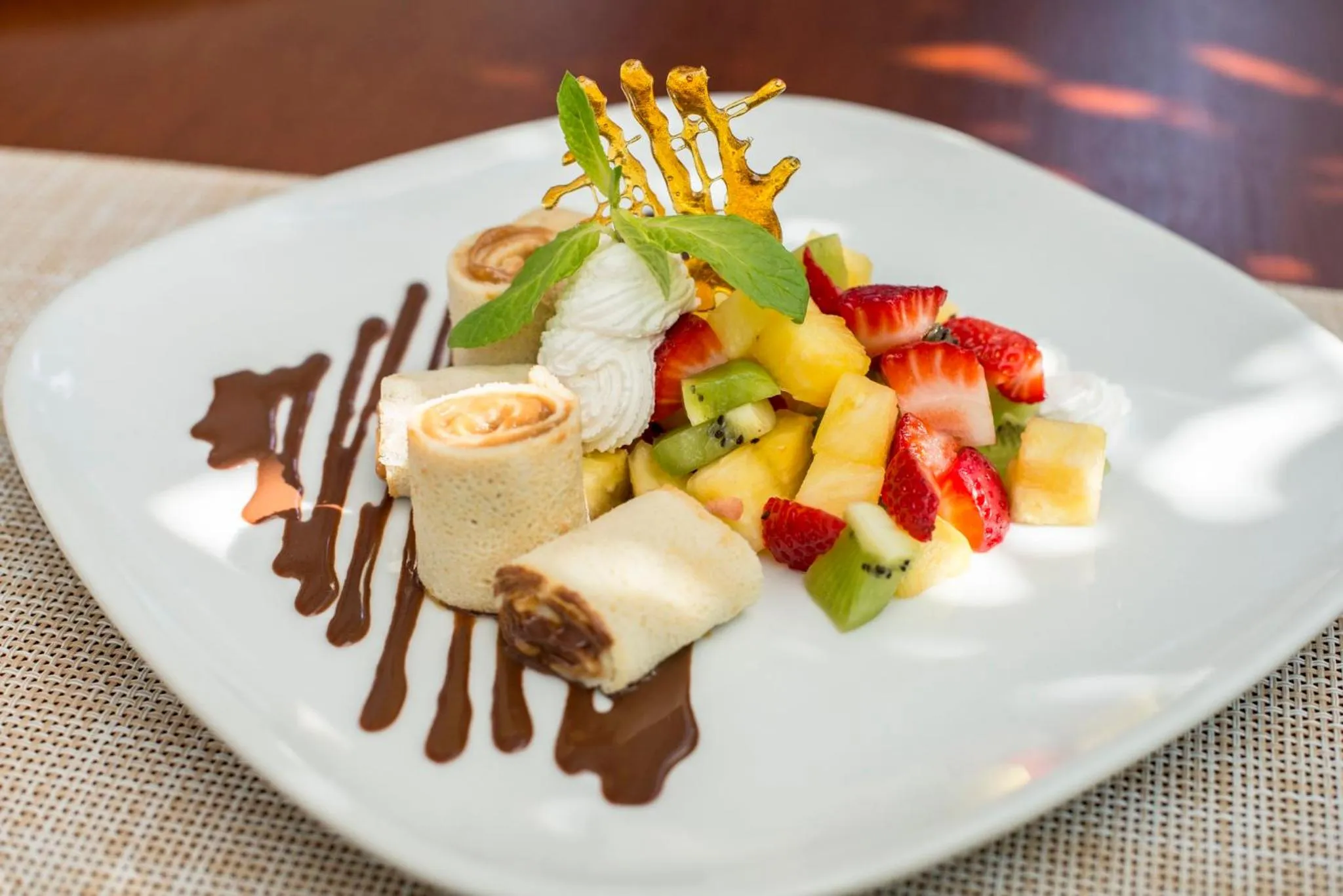 Restaurant/places to eat in Crowne Plaza Lima by IHG