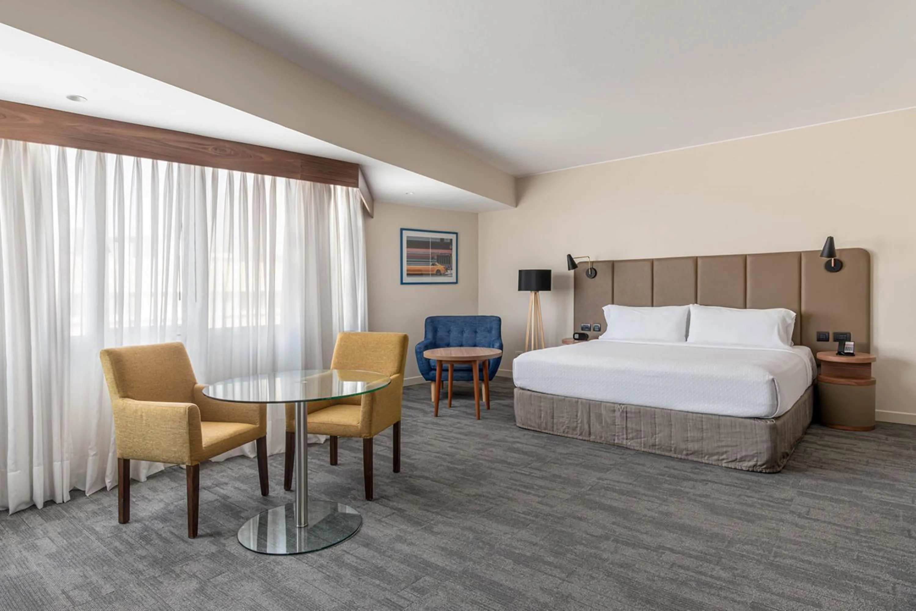 Photo of the whole room, Bed in Crowne Plaza Lima by IHG