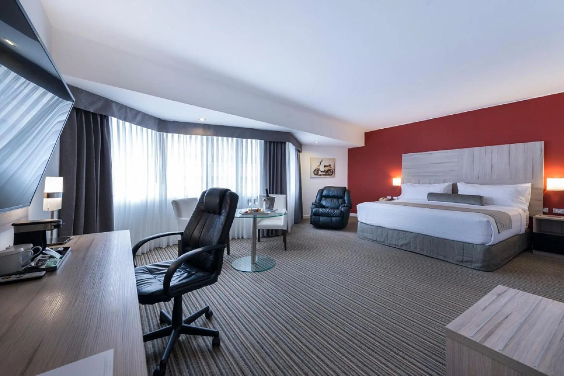 Photo of the whole room, Bed in Crowne Plaza Lima by IHG