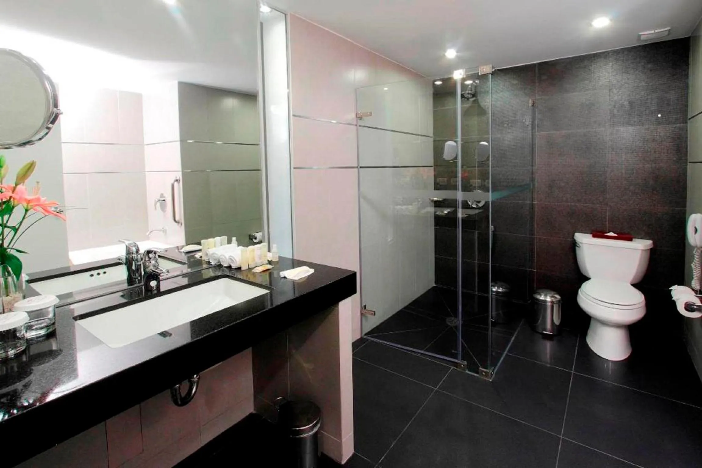 Photo of the whole room in Crowne Plaza Lima by IHG