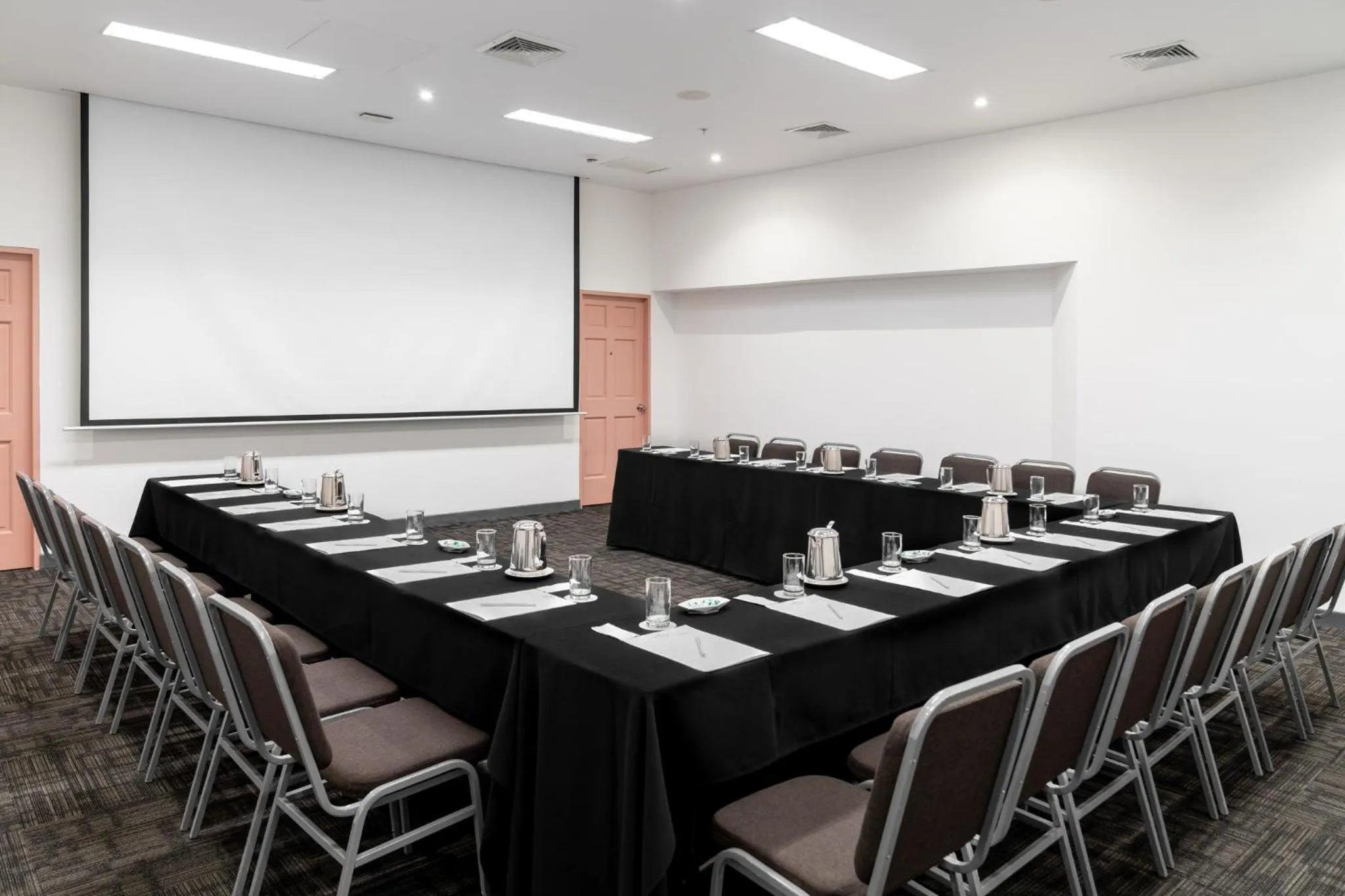 Meeting/conference room in Crowne Plaza Lima by IHG