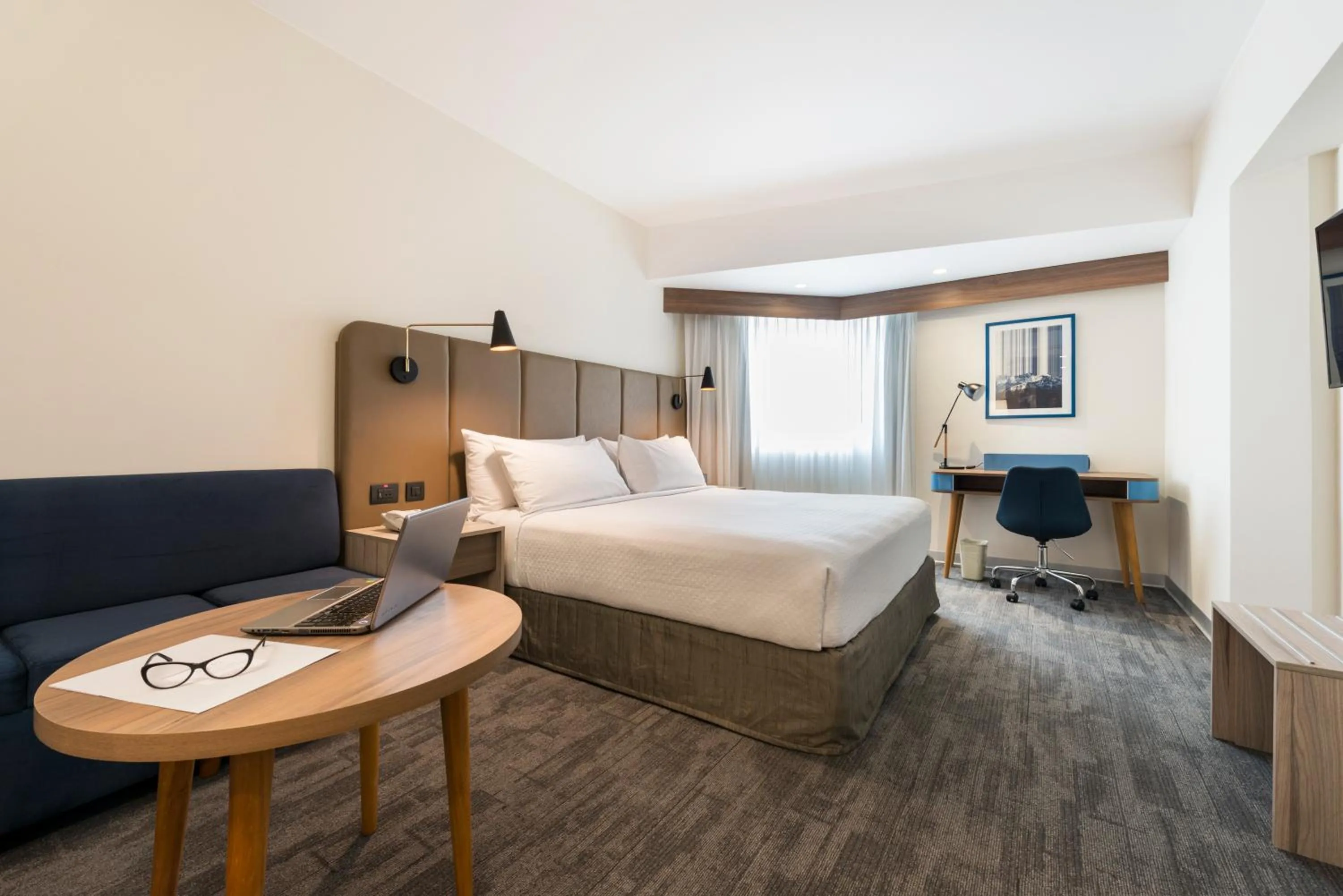 Photo of the whole room, Bed in Crowne Plaza Lima by IHG