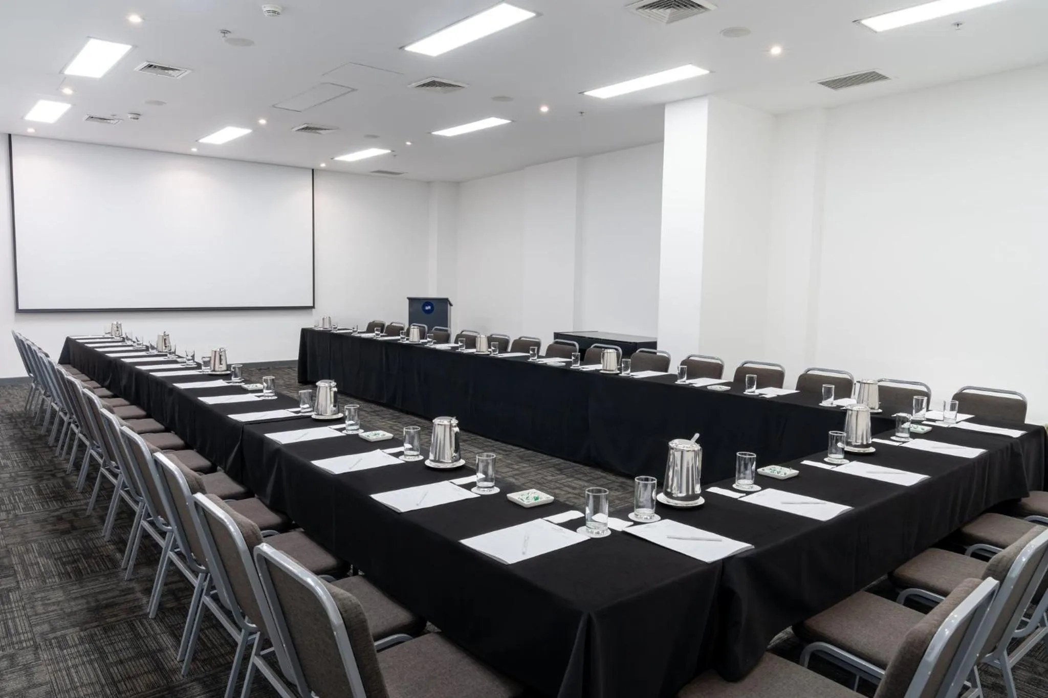 Meeting/conference room in Crowne Plaza Lima by IHG