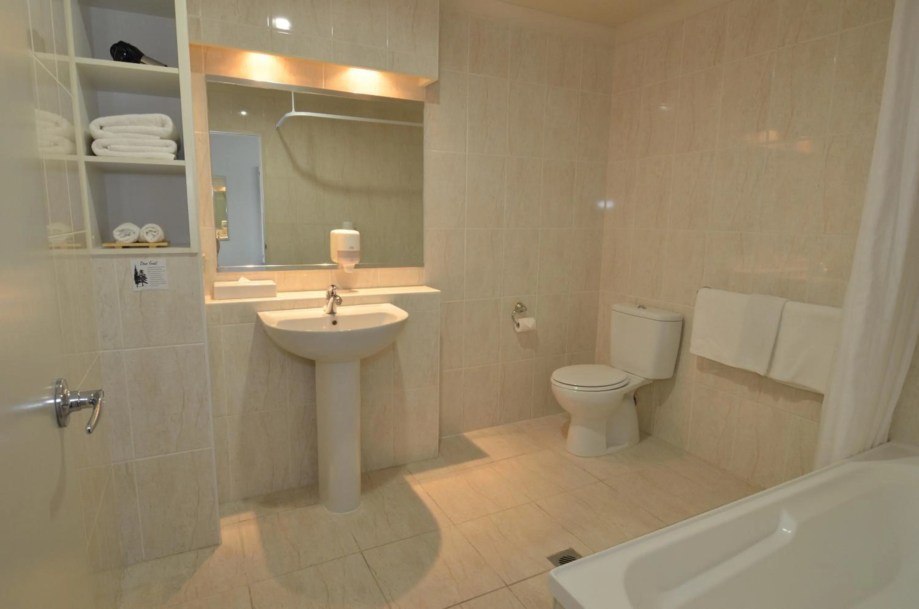 Bathroom in Senator Motor Inn