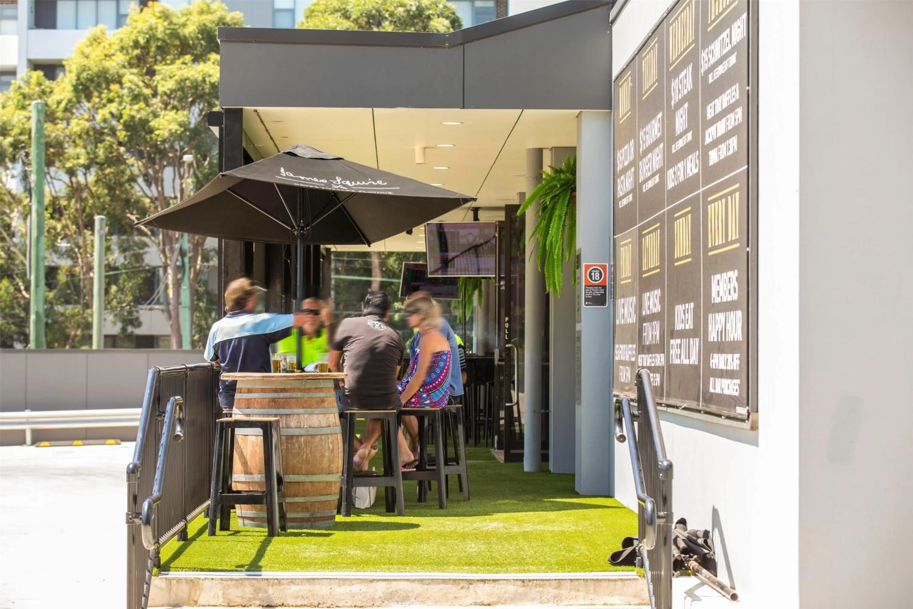 Lounge or bar in Nightcap at the Ranch Hotel