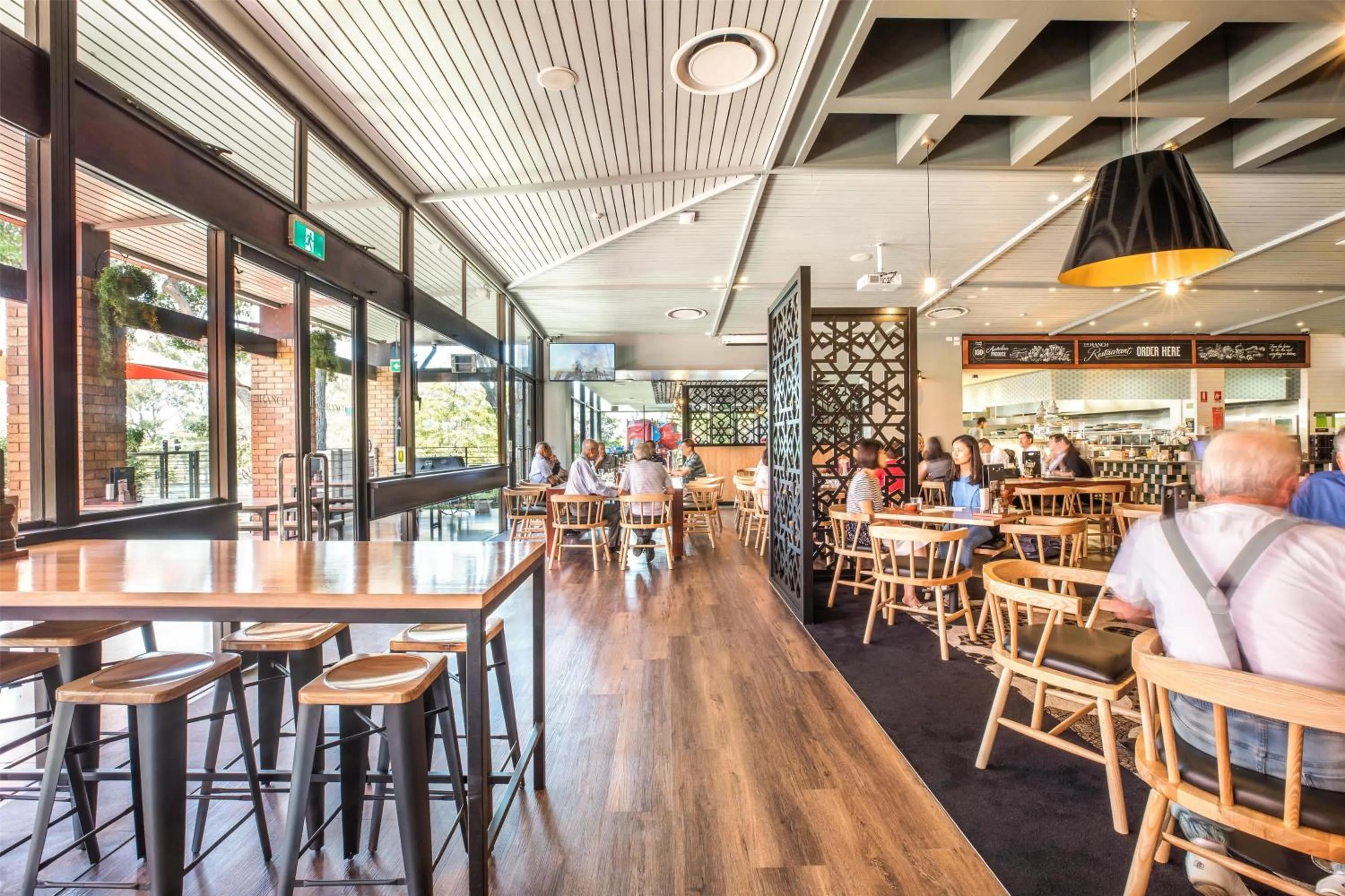 Food and drinks in Nightcap at the Ranch Hotel