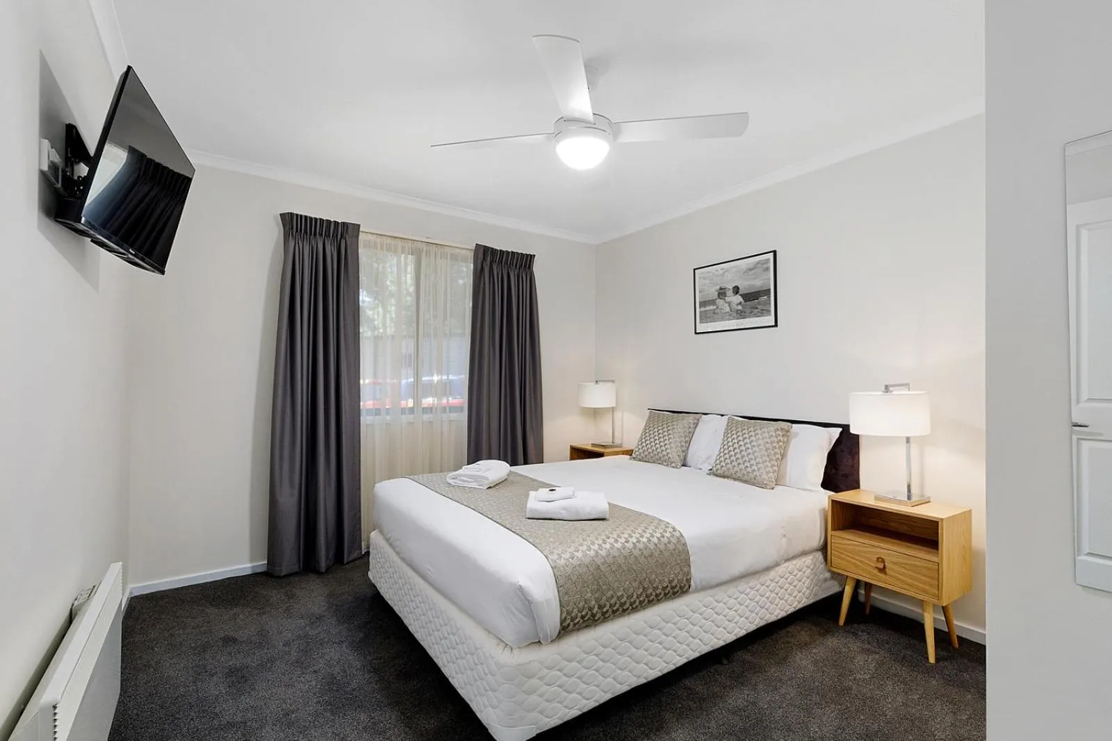 Bedroom, Bed in High Country Holiday Park