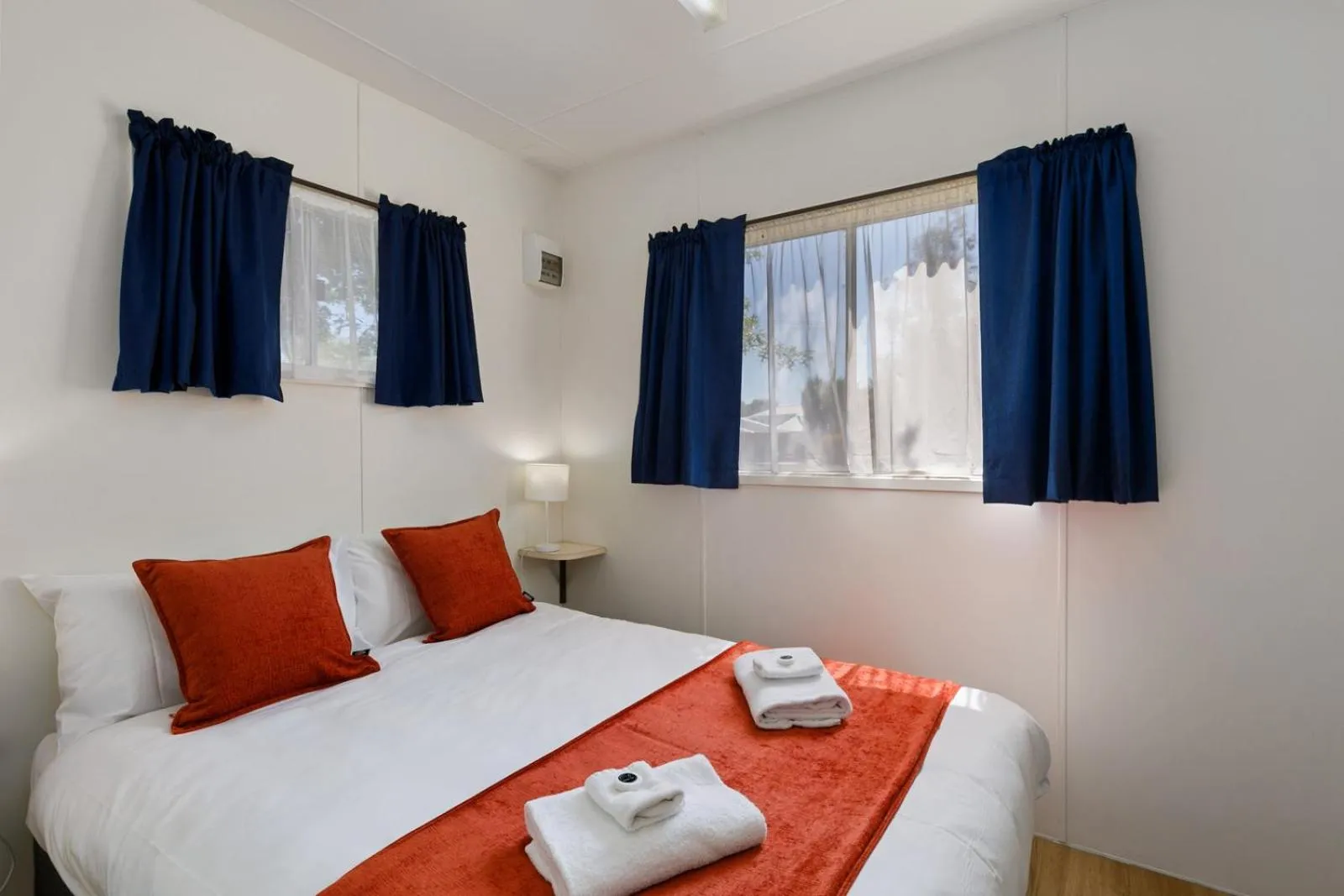 Bedroom, Bed in High Country Holiday Park