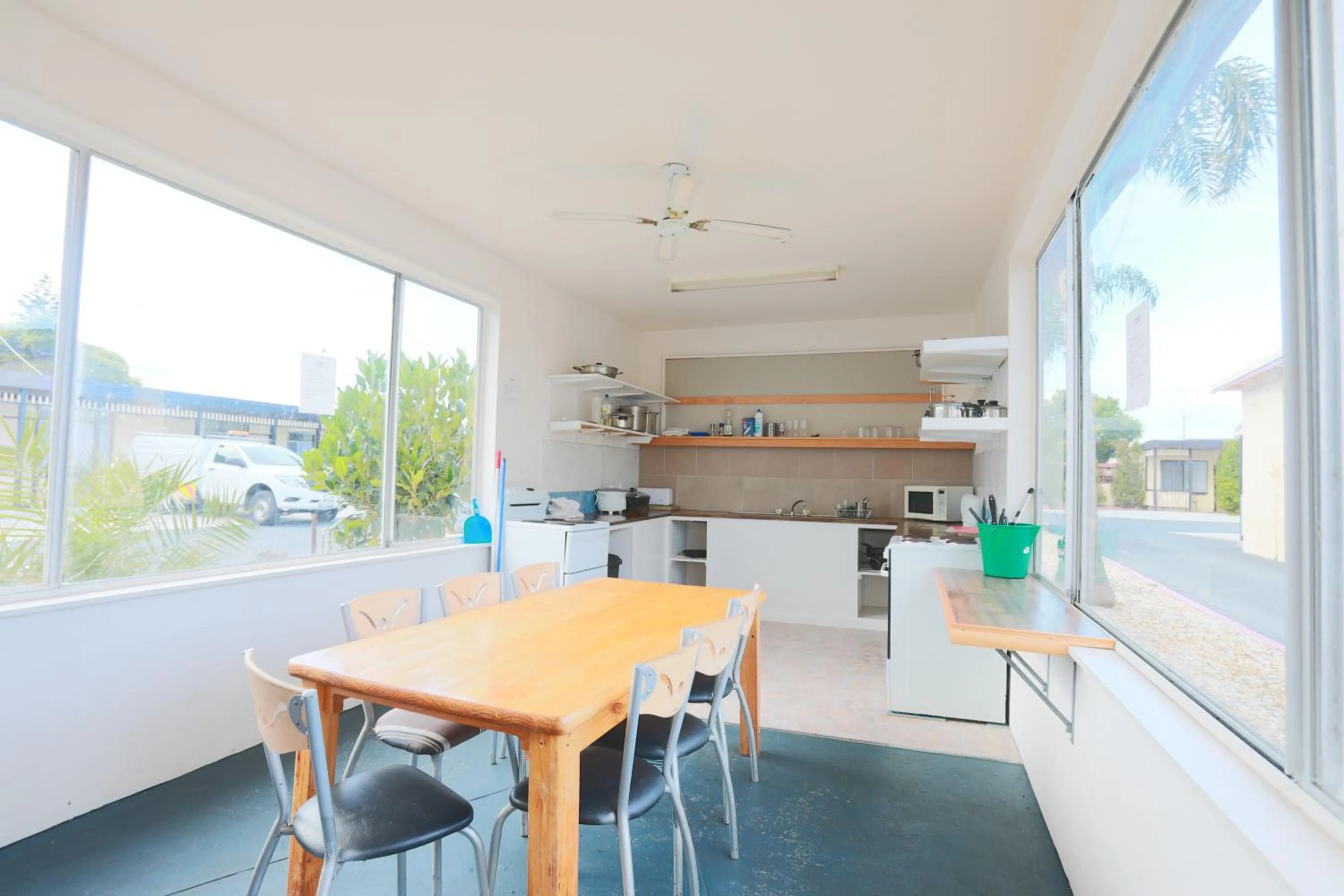 Communal kitchen in The Esplanade Motel