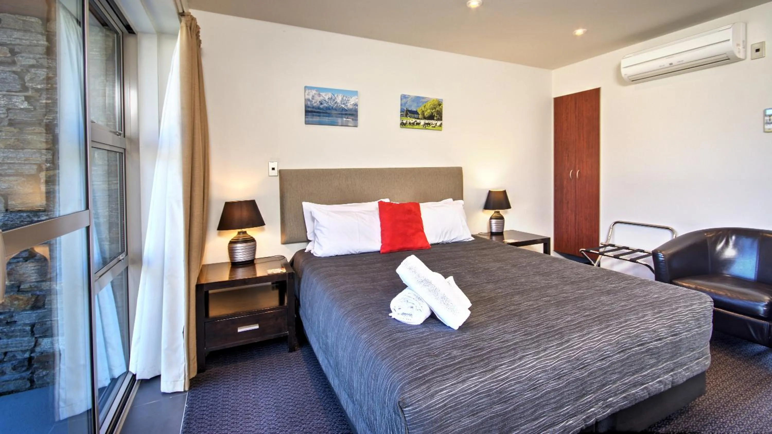 Bed in Autoline Motel Queenstown