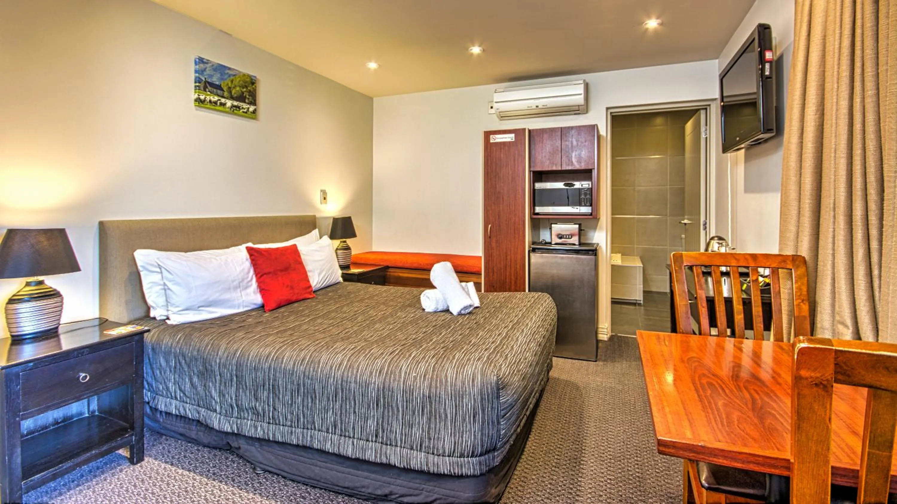 Bed in Autoline Motel Queenstown