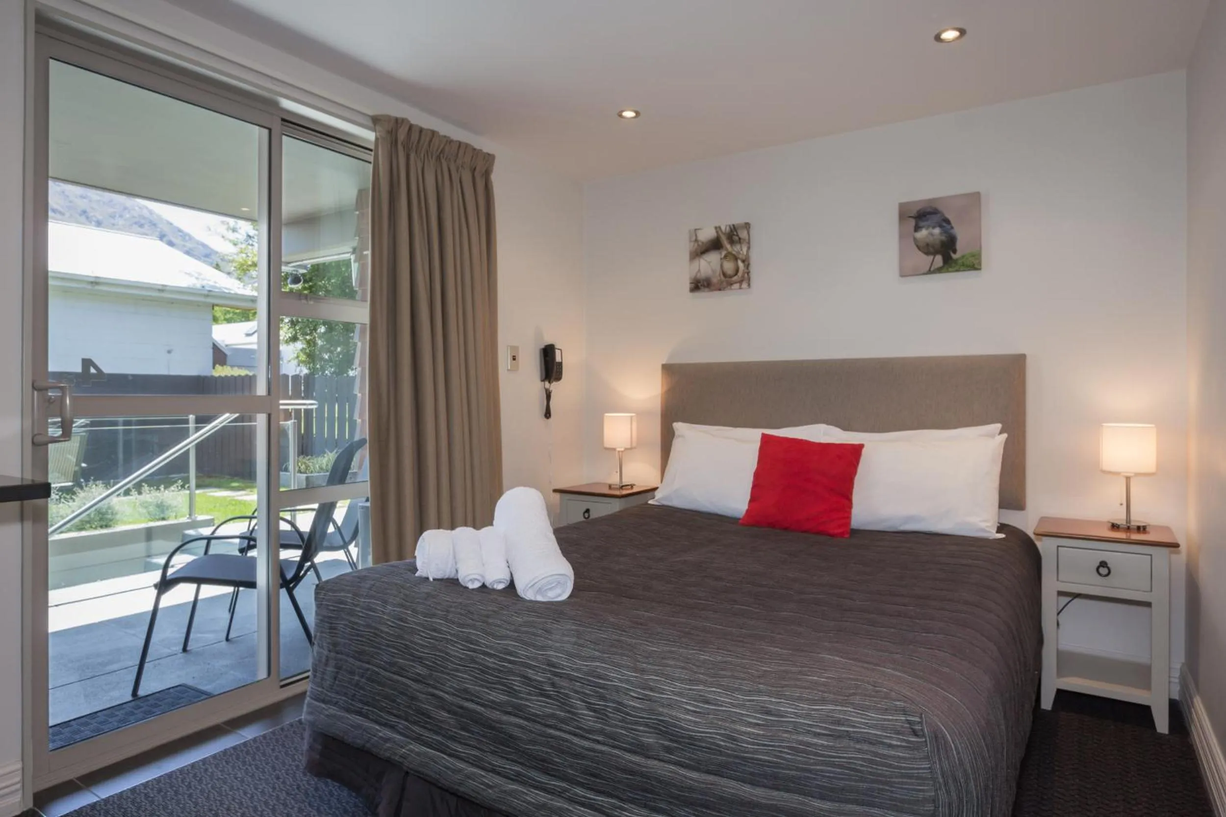 Bed in Autoline Motel Queenstown