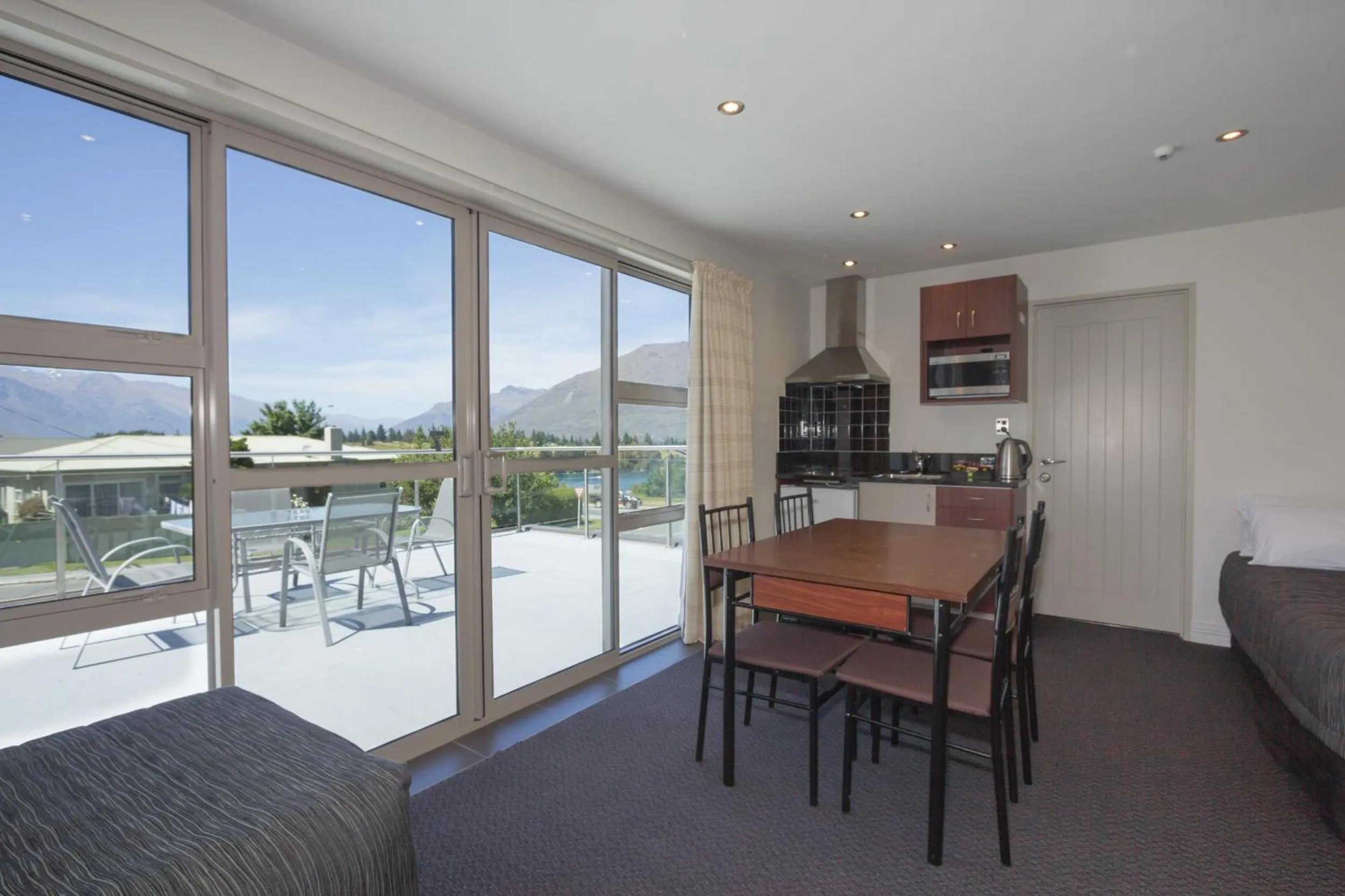 Patio in Autoline Motel Queenstown