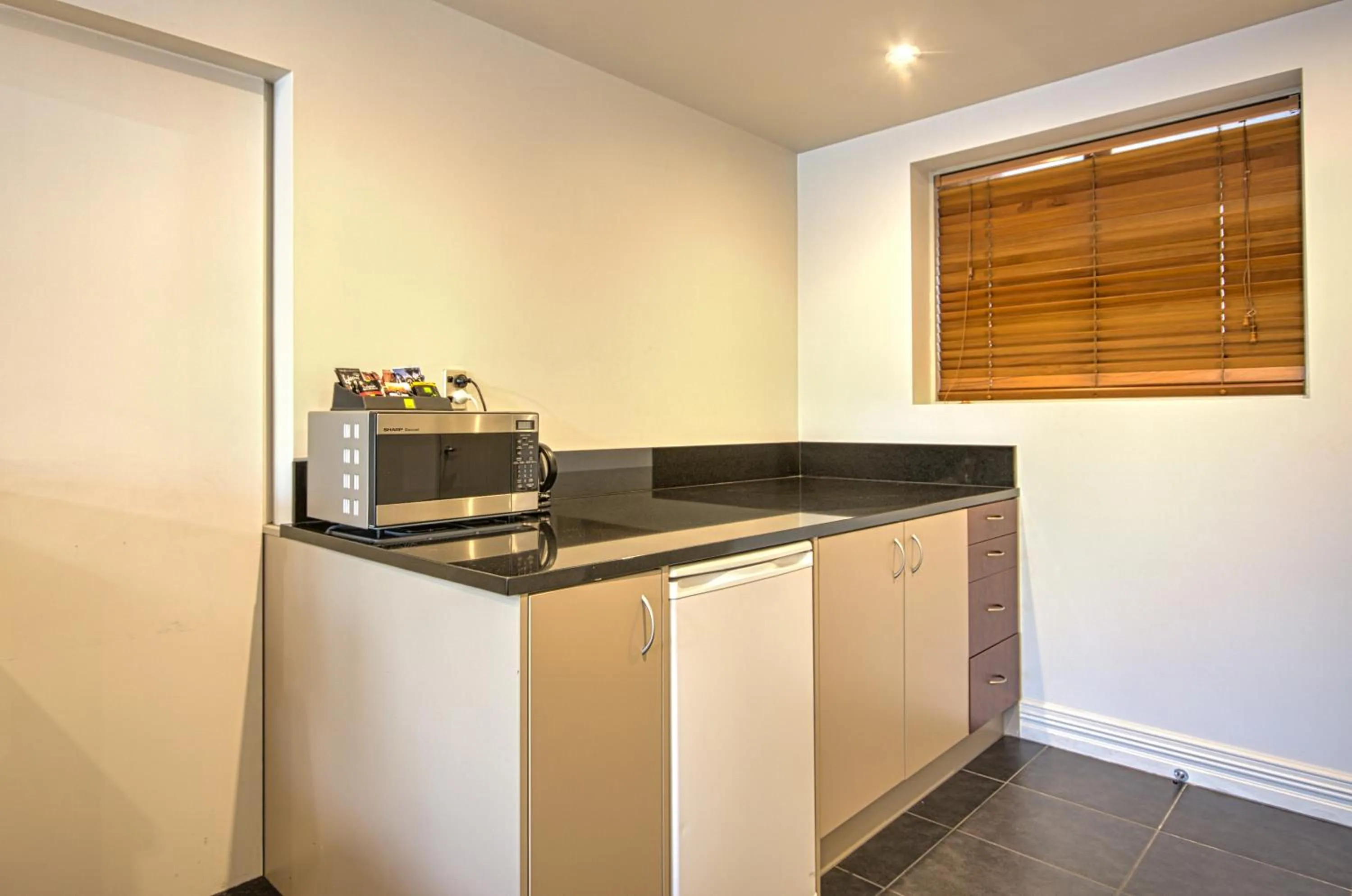 Coffee/tea facilities in Autoline Motel Queenstown