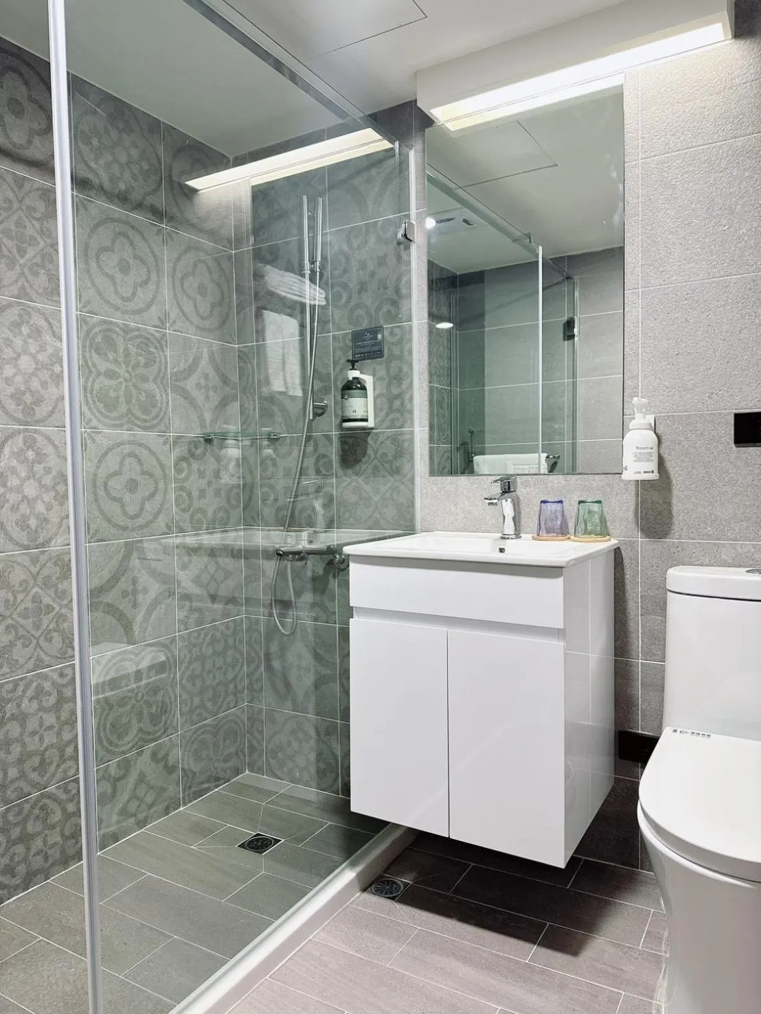 Shower in Toongmao Hotel Kaohsiung