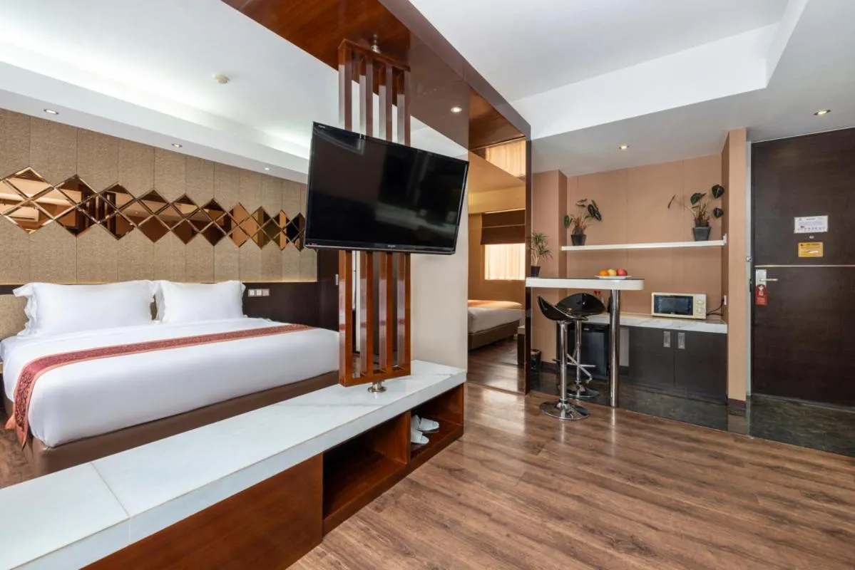 Bed in Favor Hotel Makassar City Center By LIFE