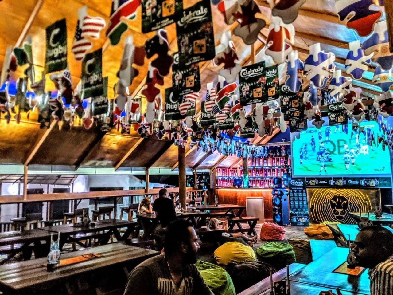 Restaurant/places to eat in Hotel Sunray