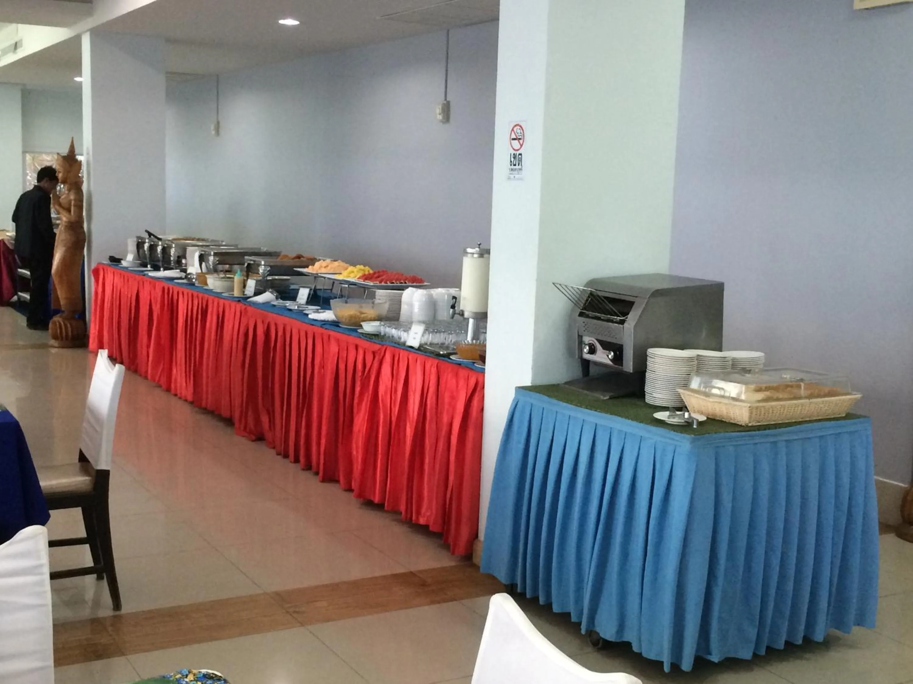 Restaurant/places to eat in Hadthong Hotel