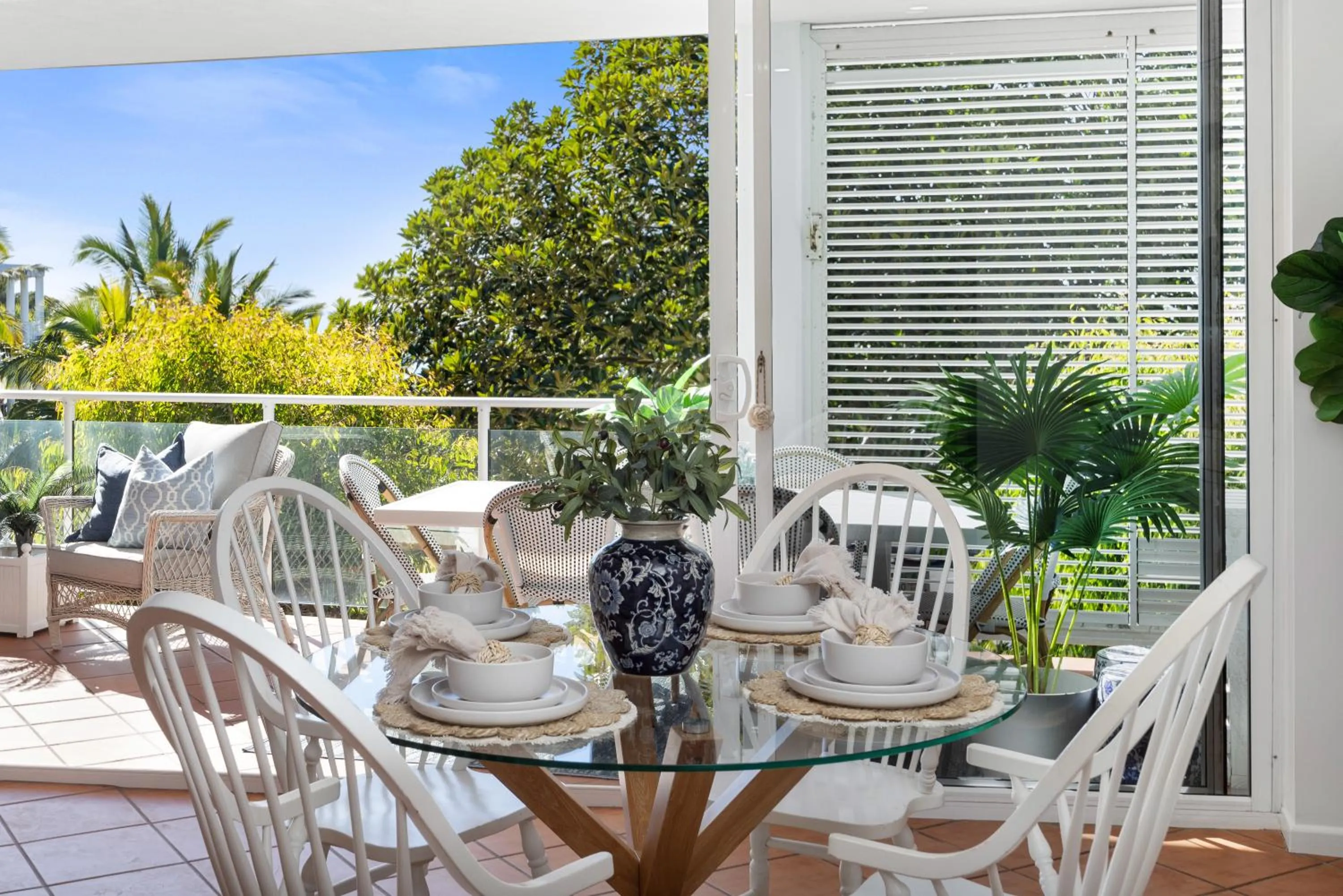 Aqua Promenade Beachfront Holiday Apartments