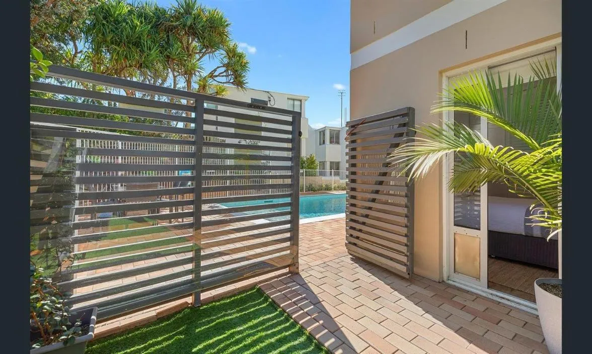 Aqua Promenade Beachfront Holiday Apartments