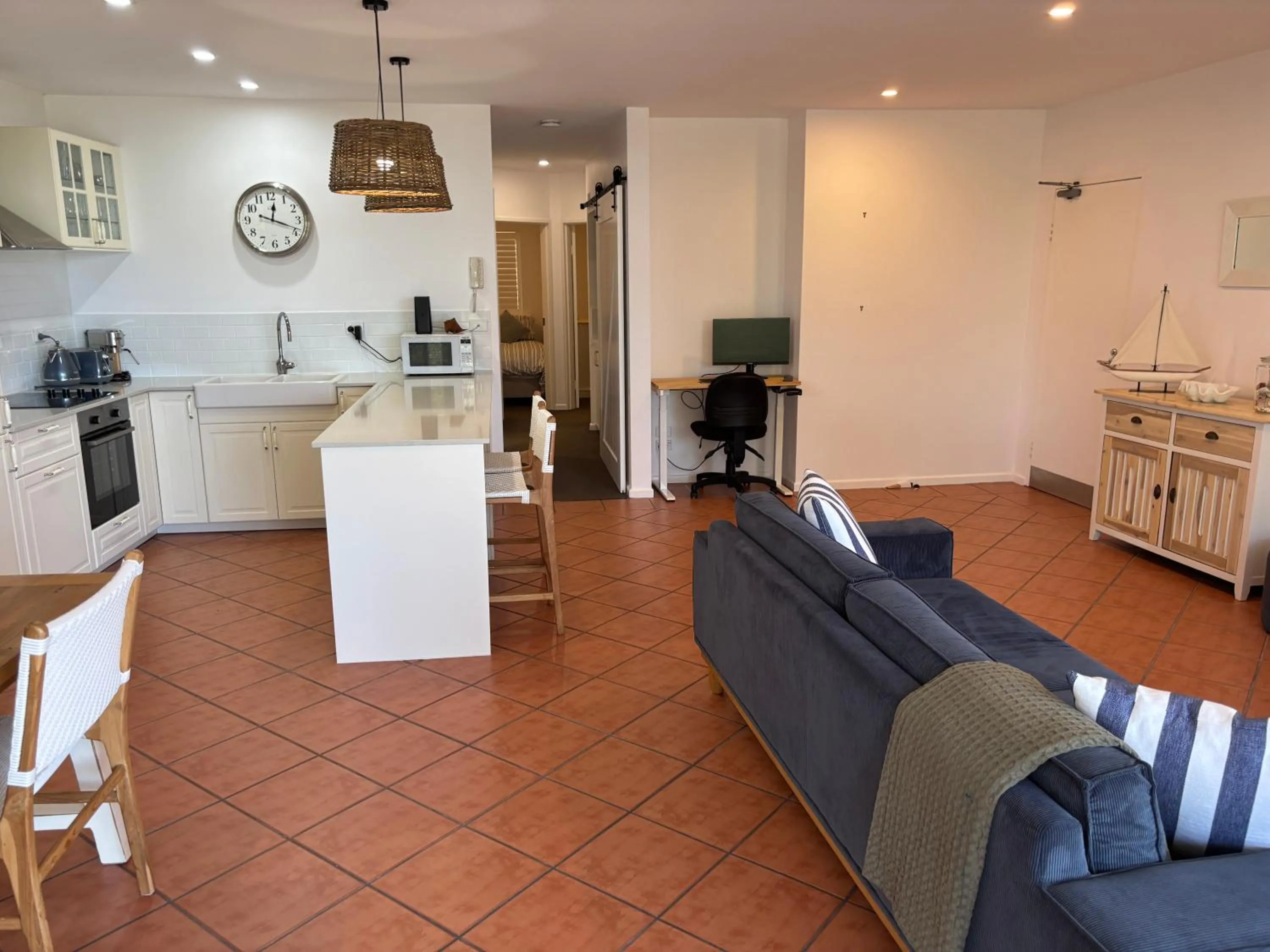 Aqua Promenade Beachfront Holiday Apartments