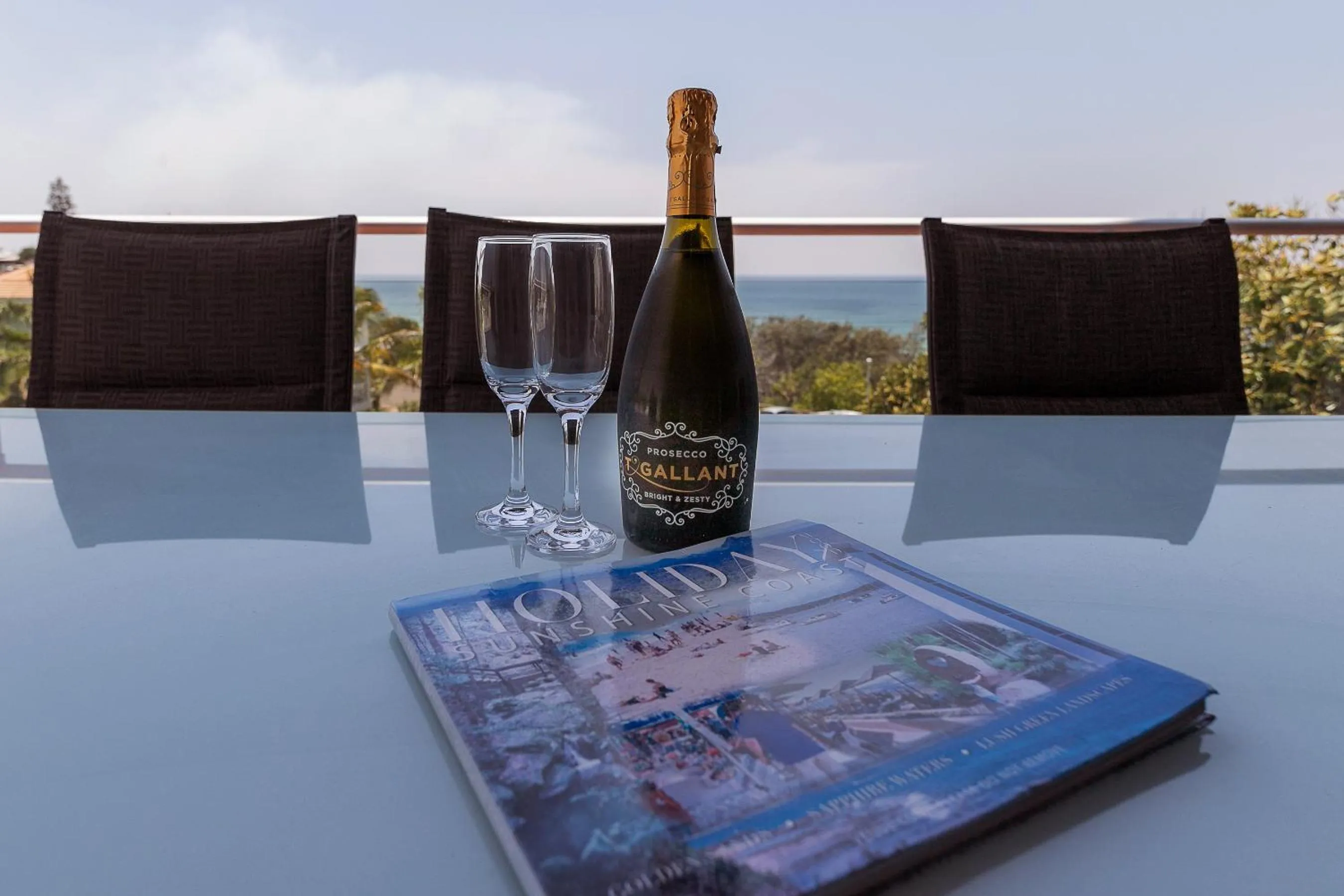 Aqua Promenade Beachfront Holiday Apartments