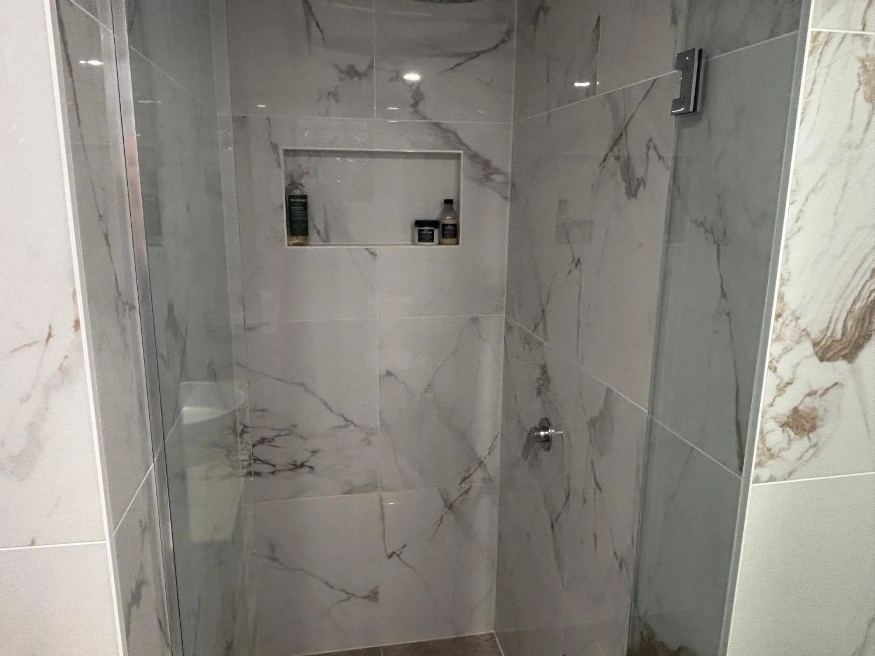 Aqua Promenade Beachfront Holiday Apartments