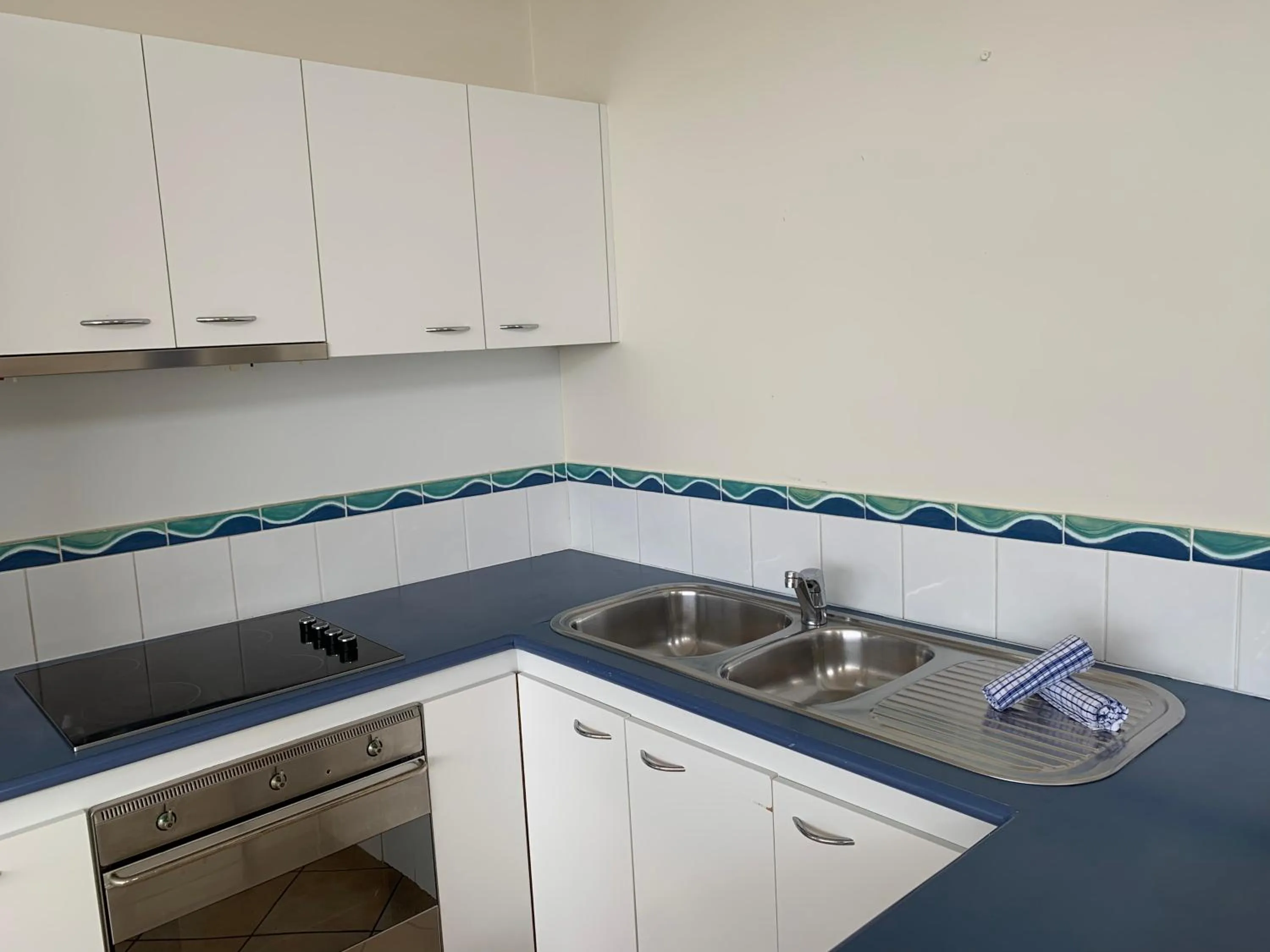 Aqua Promenade Beachfront Holiday Apartments