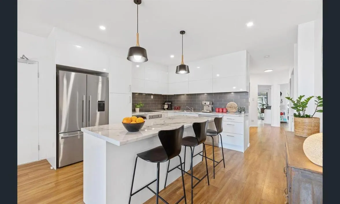 Aqua Promenade Beachfront Holiday Apartments