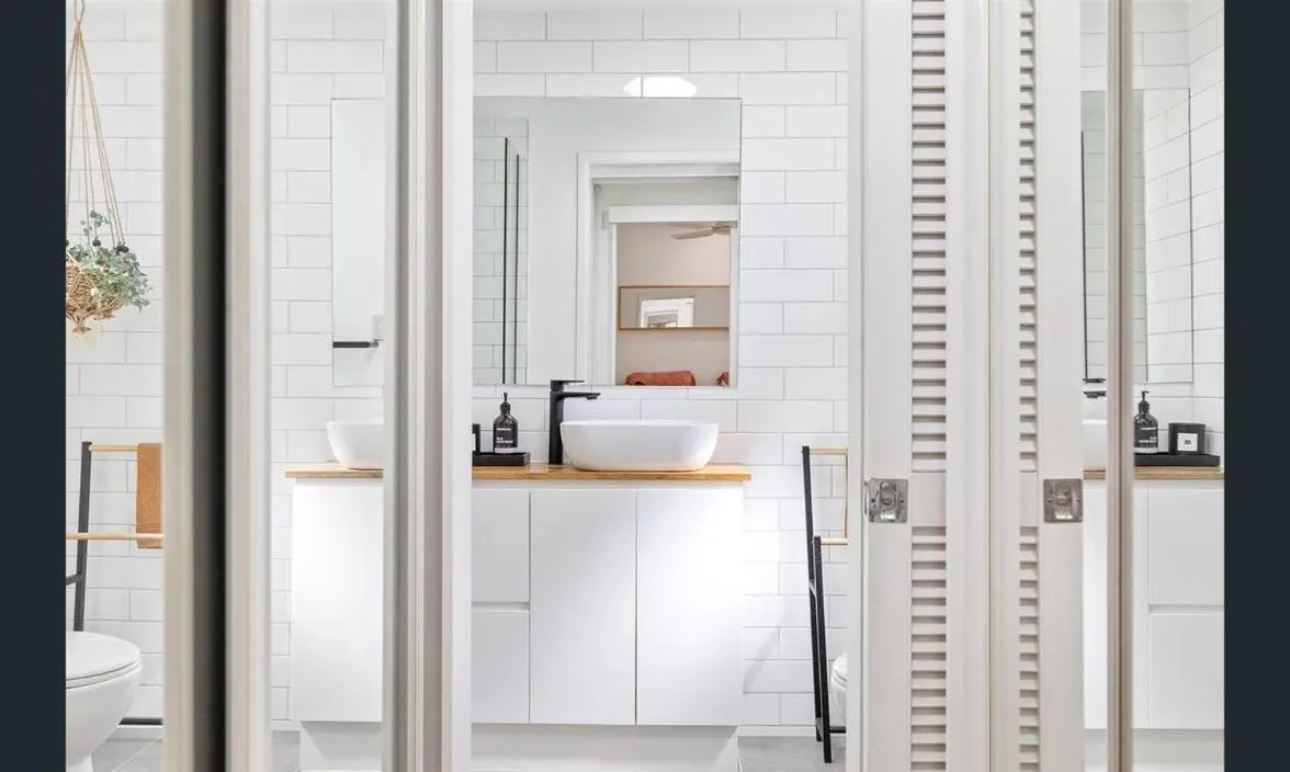 Aqua Promenade Beachfront Holiday Apartments