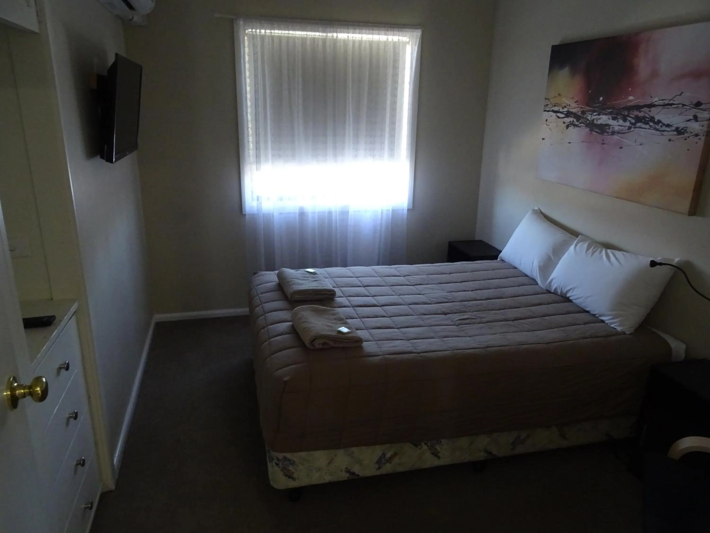 Bed in Centrepoint Motel