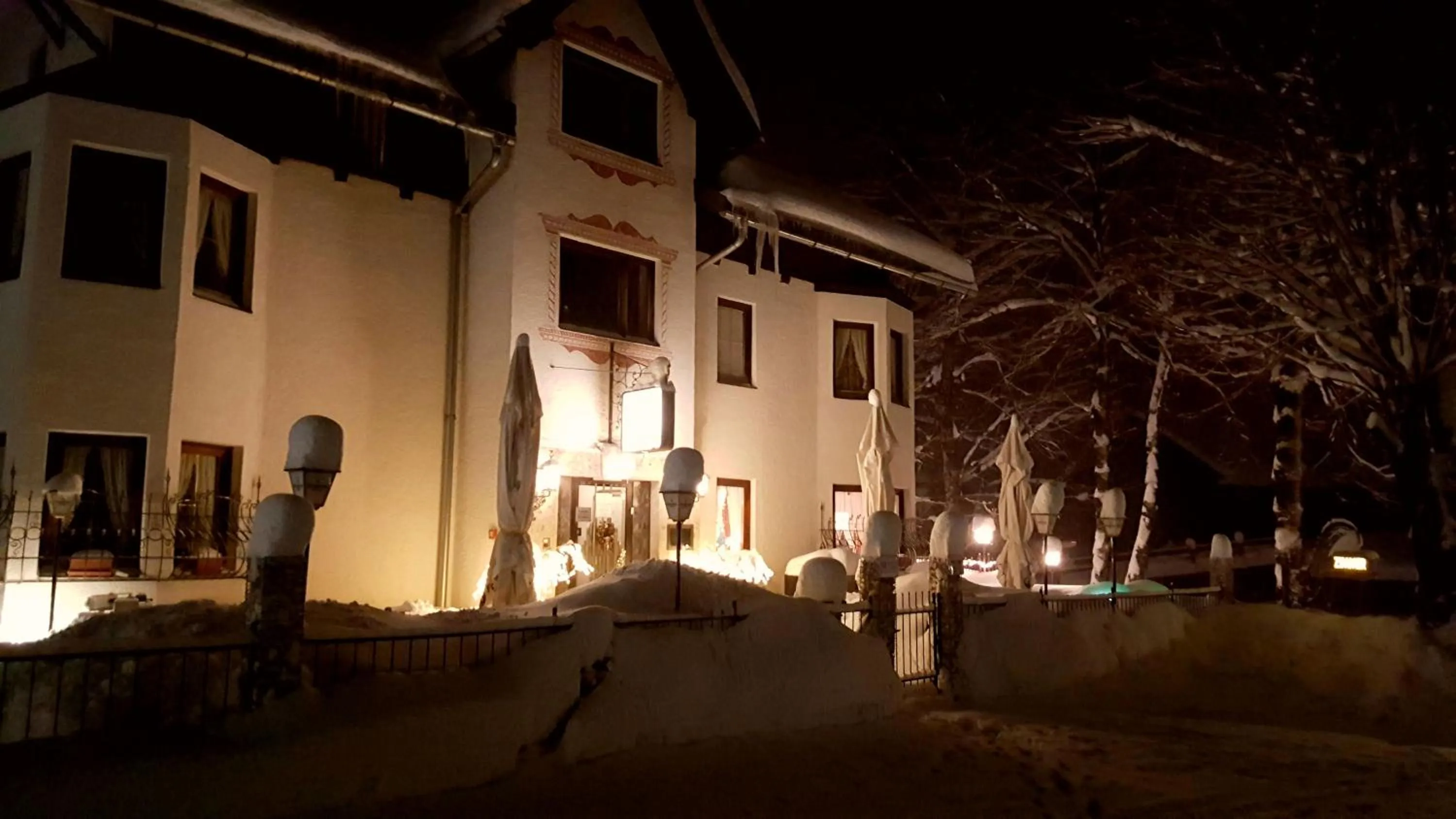 Facade/entrance in Hotel Gasthof Gaistal