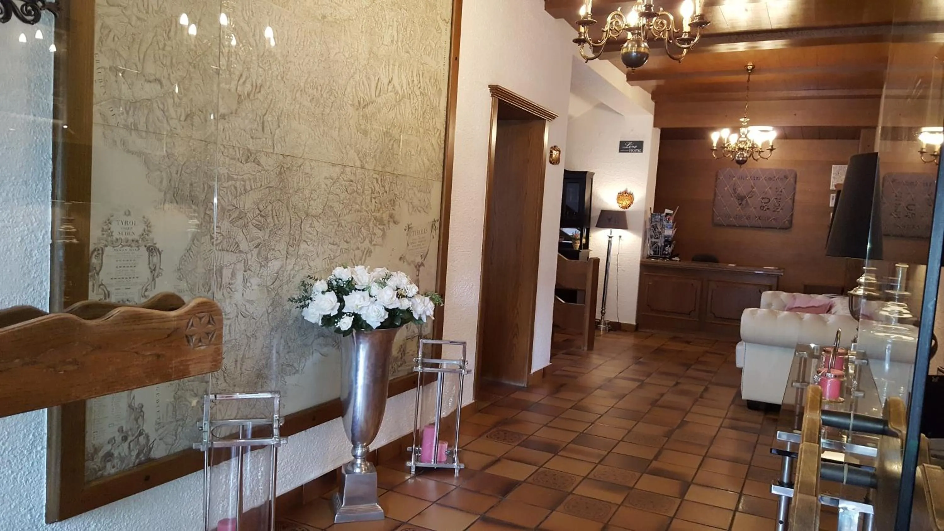 Lobby or reception in Hotel Gasthof Gaistal
