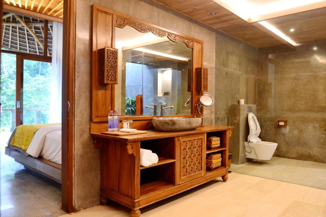 Toilet in Kenran Resort Ubud By Soscomma