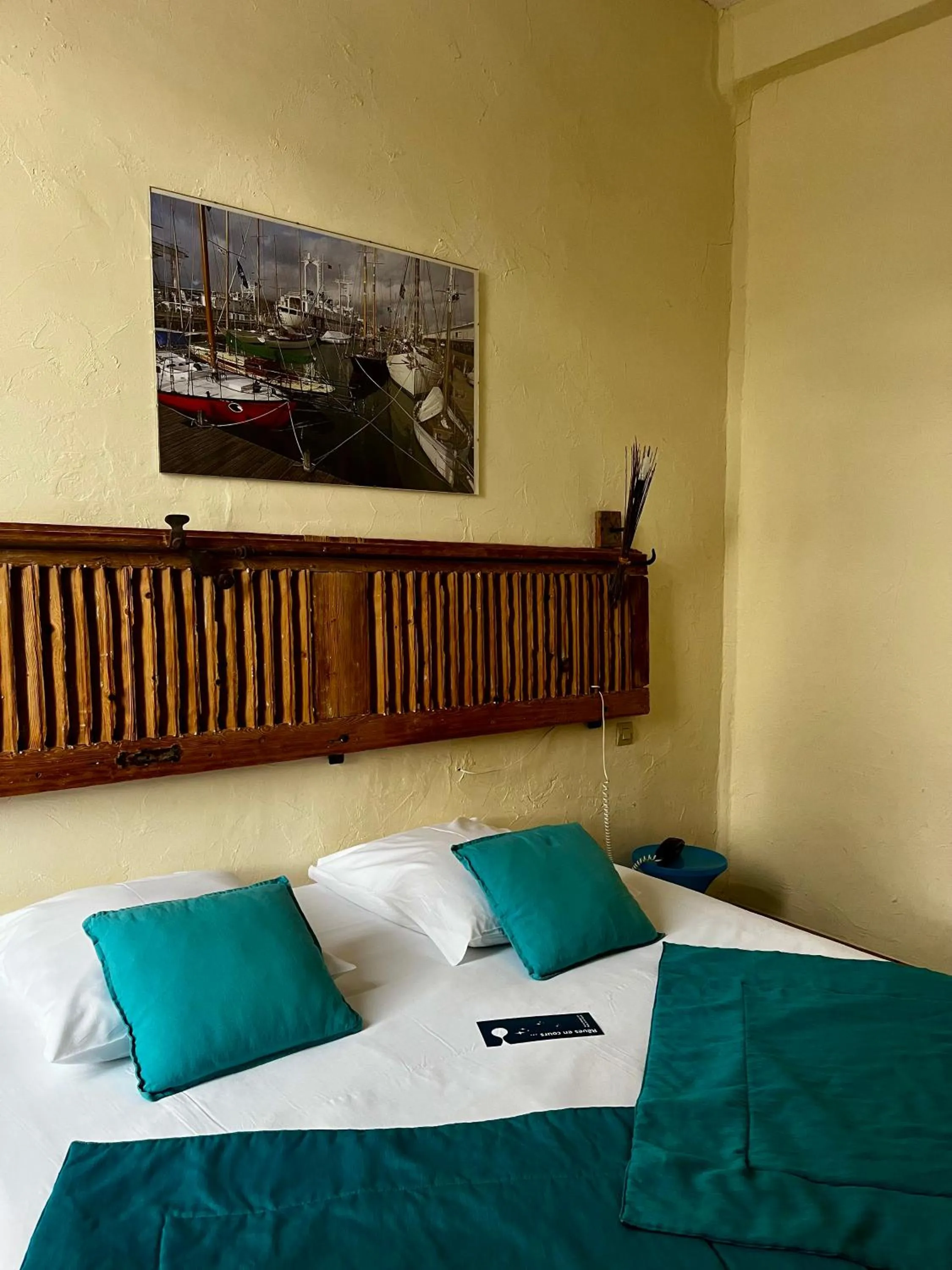 Bed in Hotel de La Paix