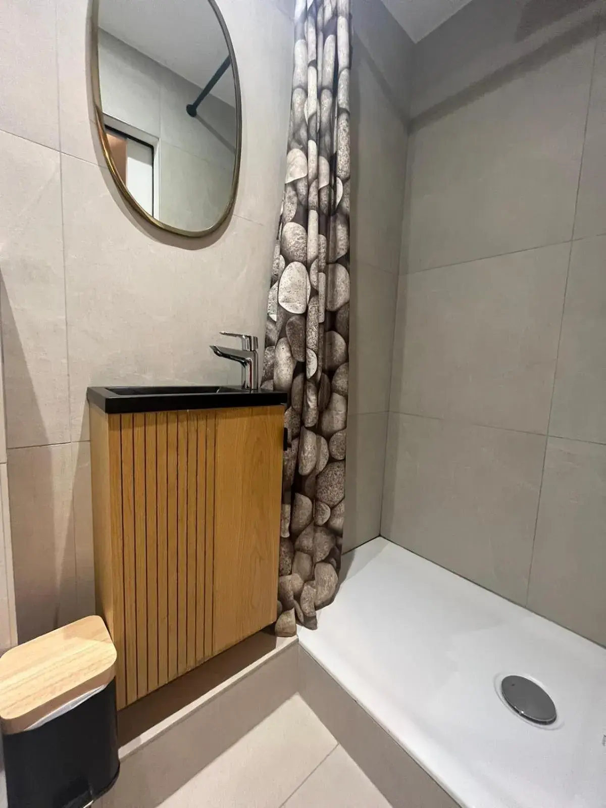 Superior Single Room - single occupancy in Hotel de La Paix Superior Single Room - single occupancy in Hotel de La Paix