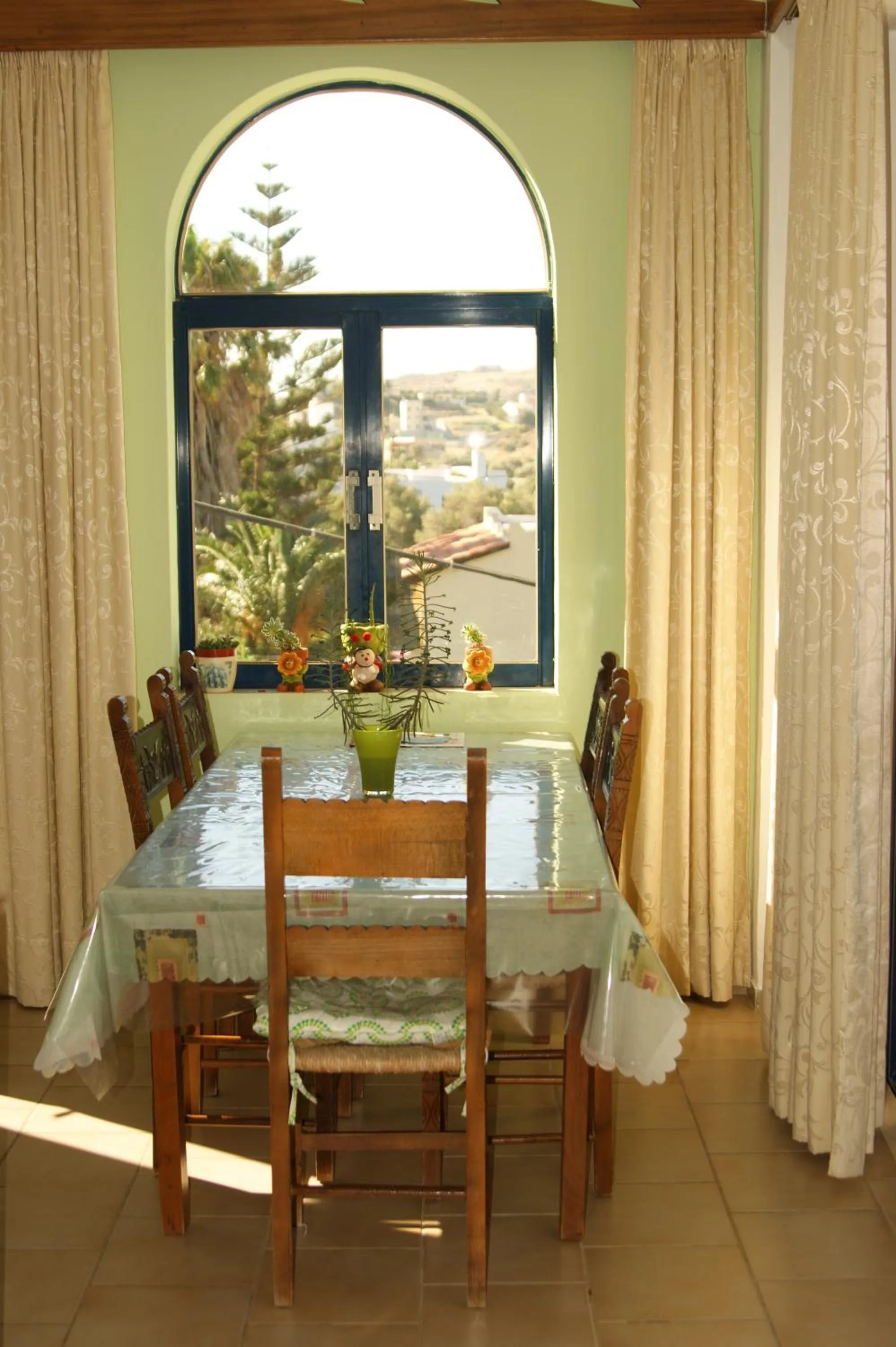 Restaurant/places to eat in Lofos Hotel