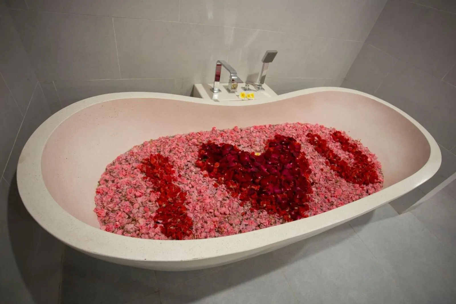 Bath in The Awandari Villas Seminyak - CHSE Certified