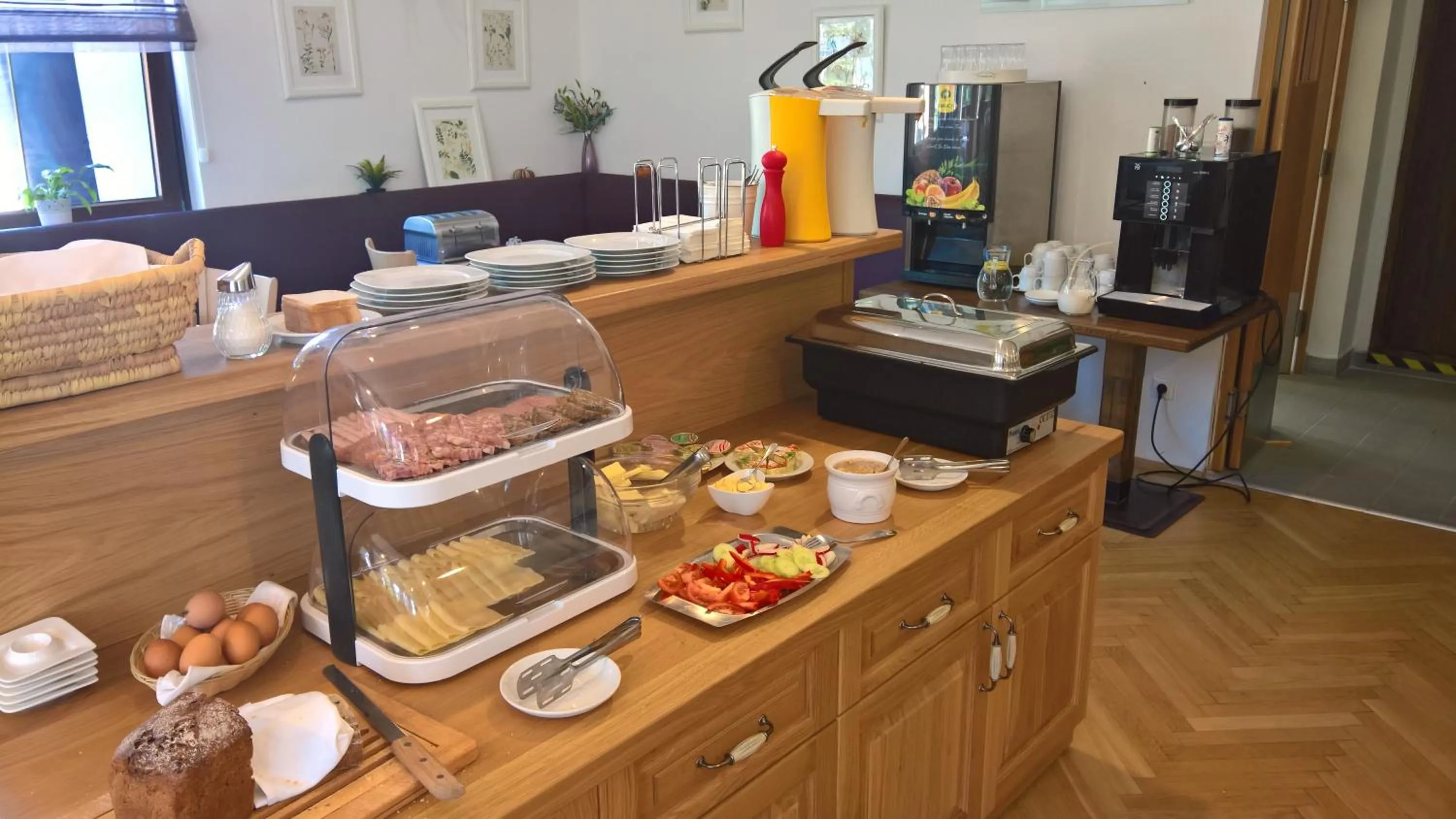 Breakfast in Hotel Stierer