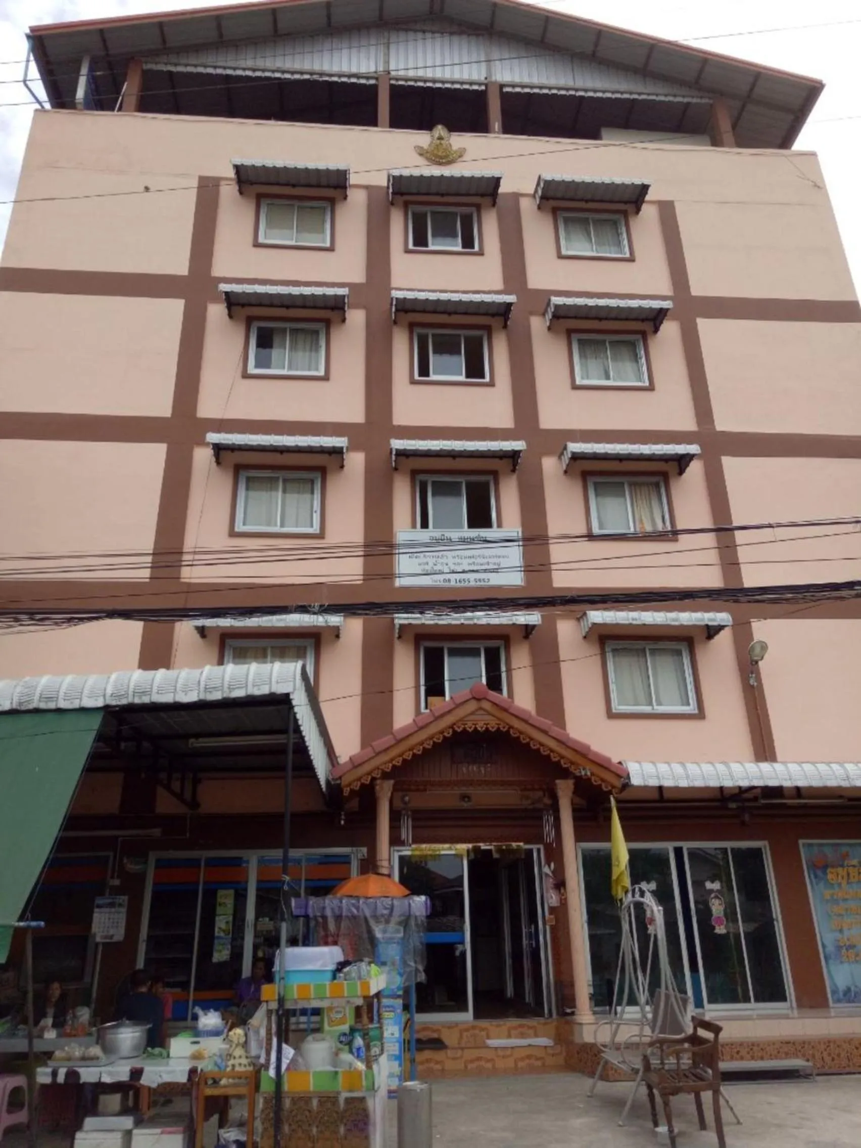 Property building in Baan Yuyuen