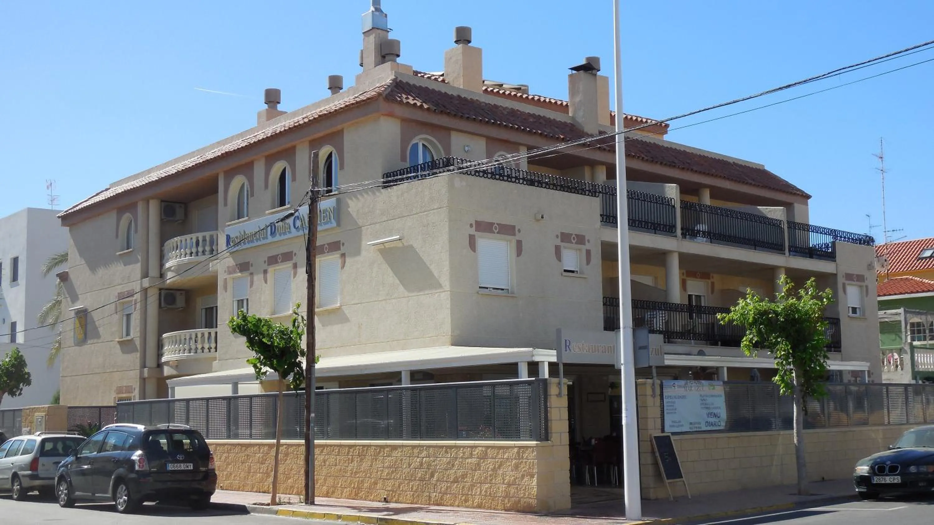 Property building in Apartamentos Doña Carmen 3000