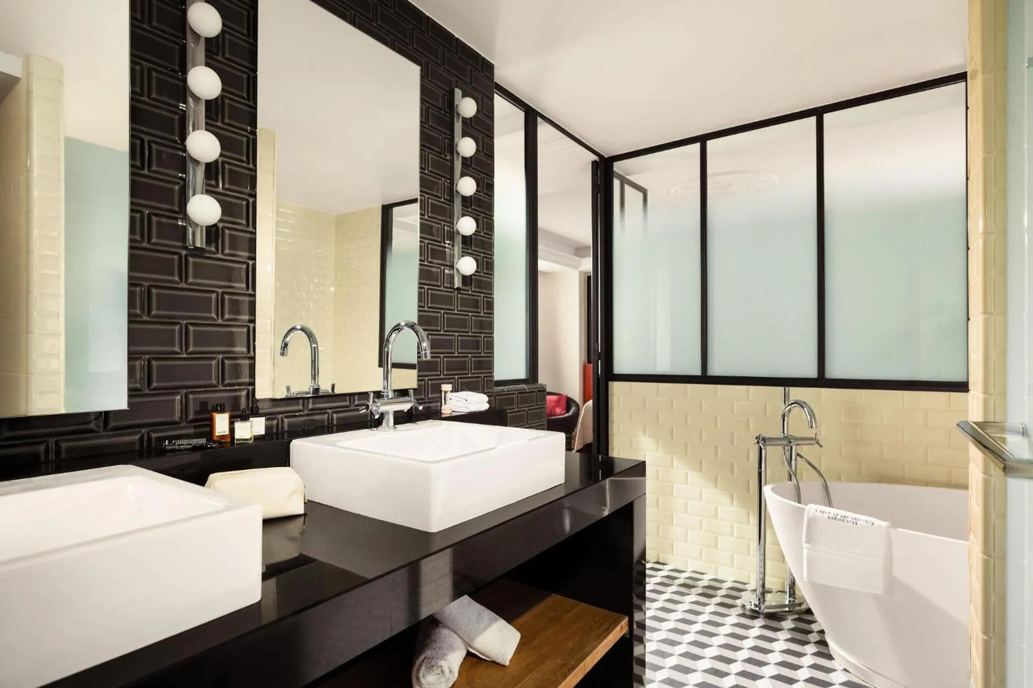 Bathroom in Terrass" Hotel