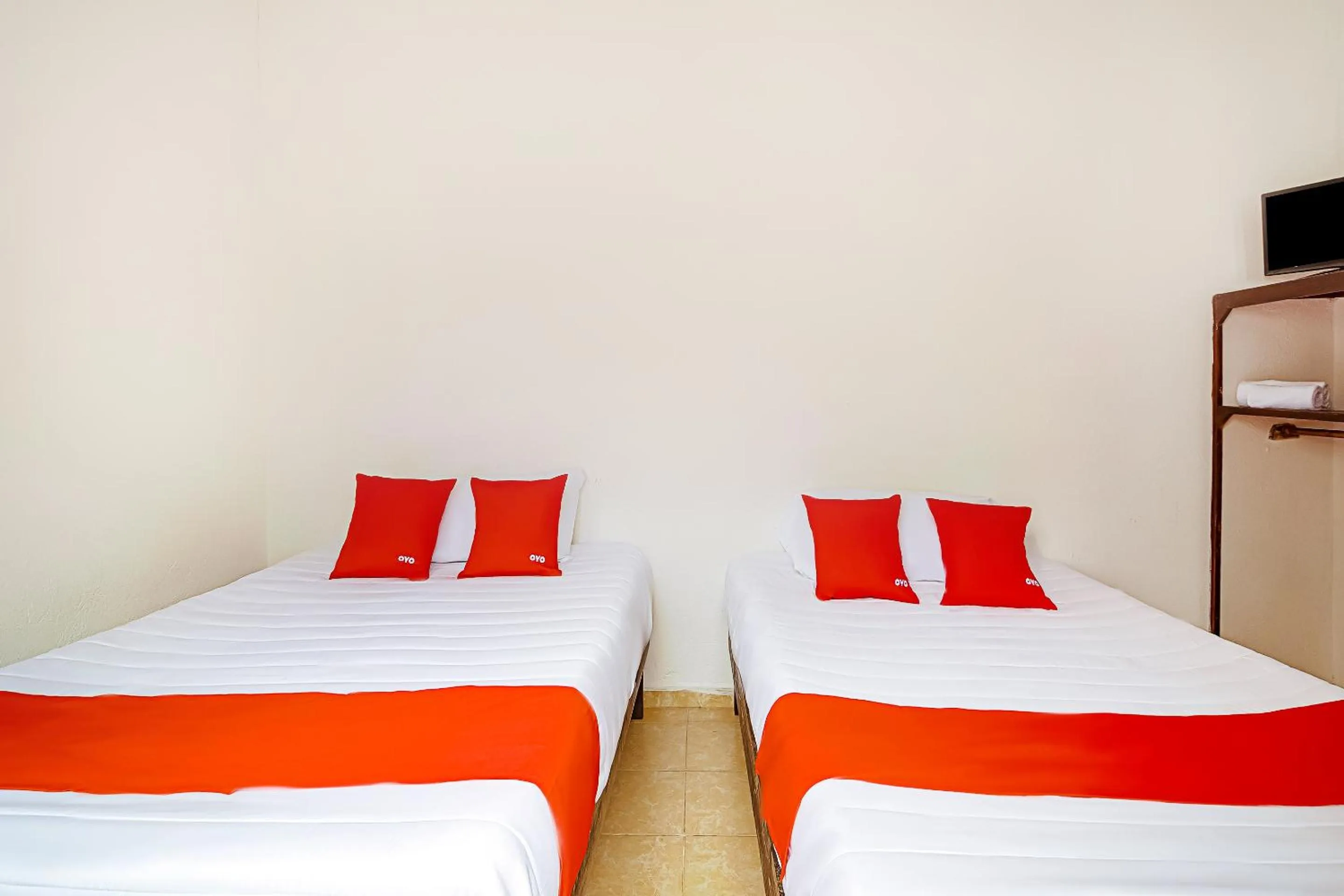 Bedroom, Bed in OYO Hotel Posada Los Faroles,Tabasco
