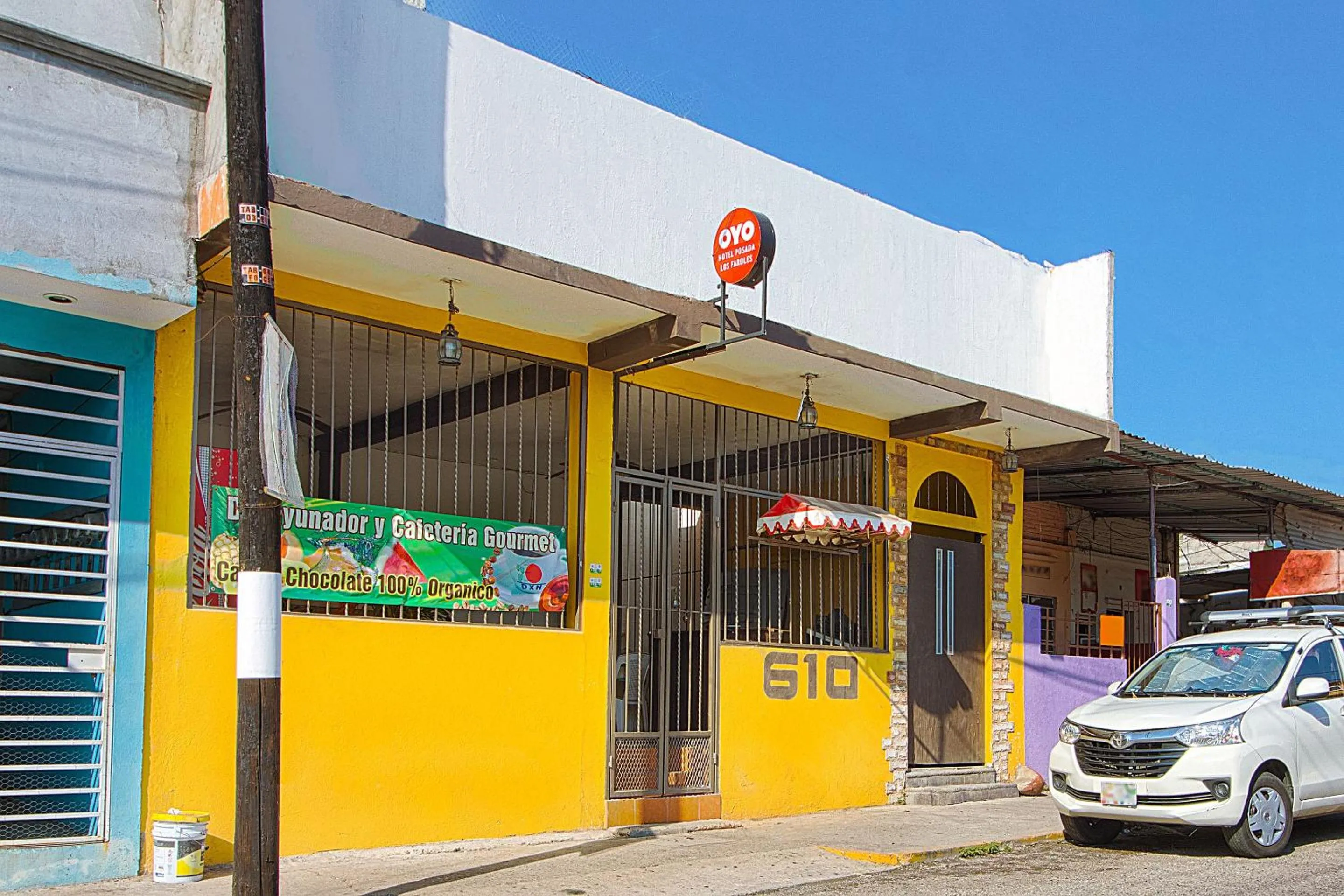 Facade/entrance in OYO Hotel Posada Los Faroles,Tabasco