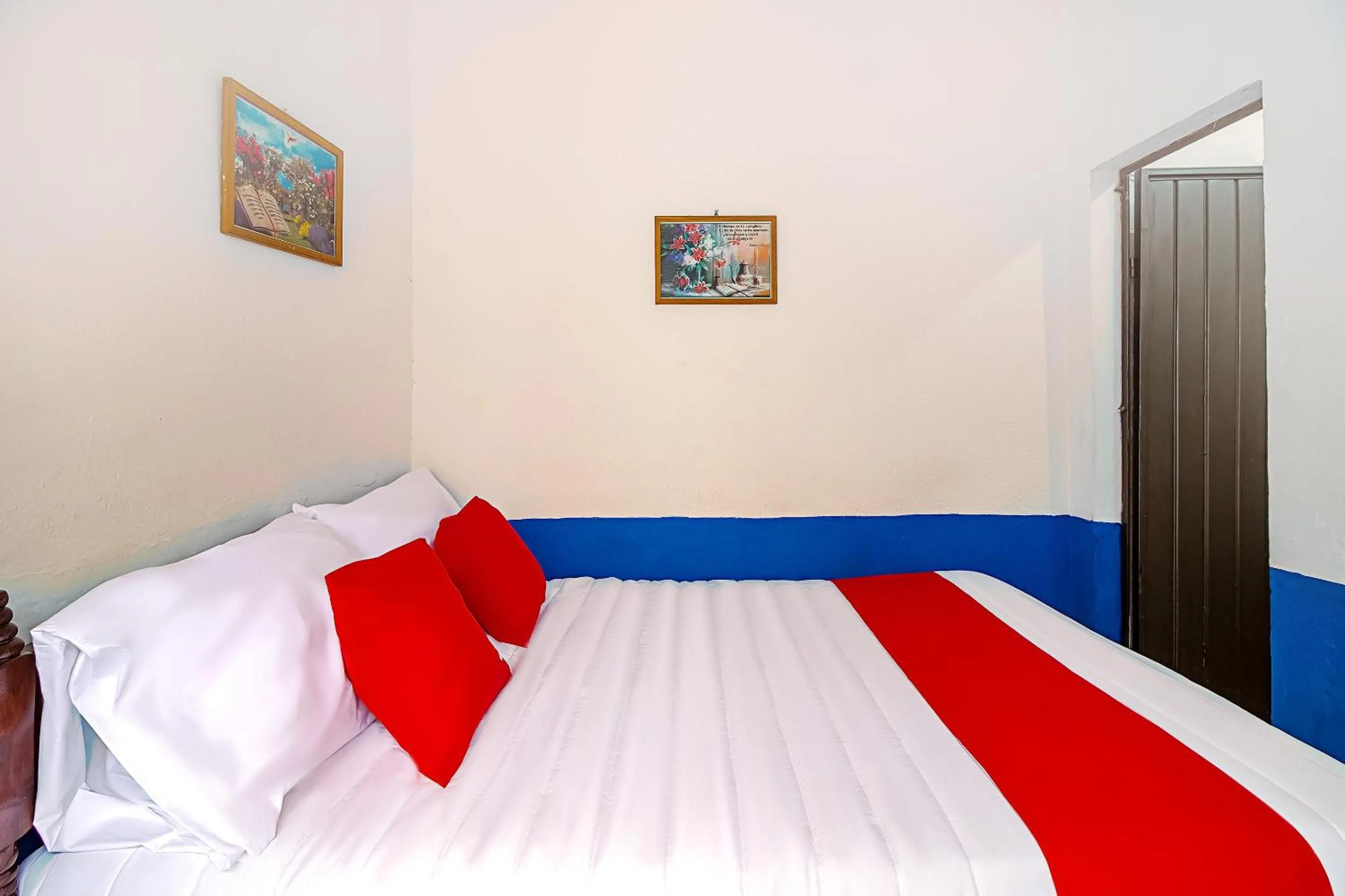 Bedroom, Bed in OYO Hotel Posada Los Faroles,Tabasco