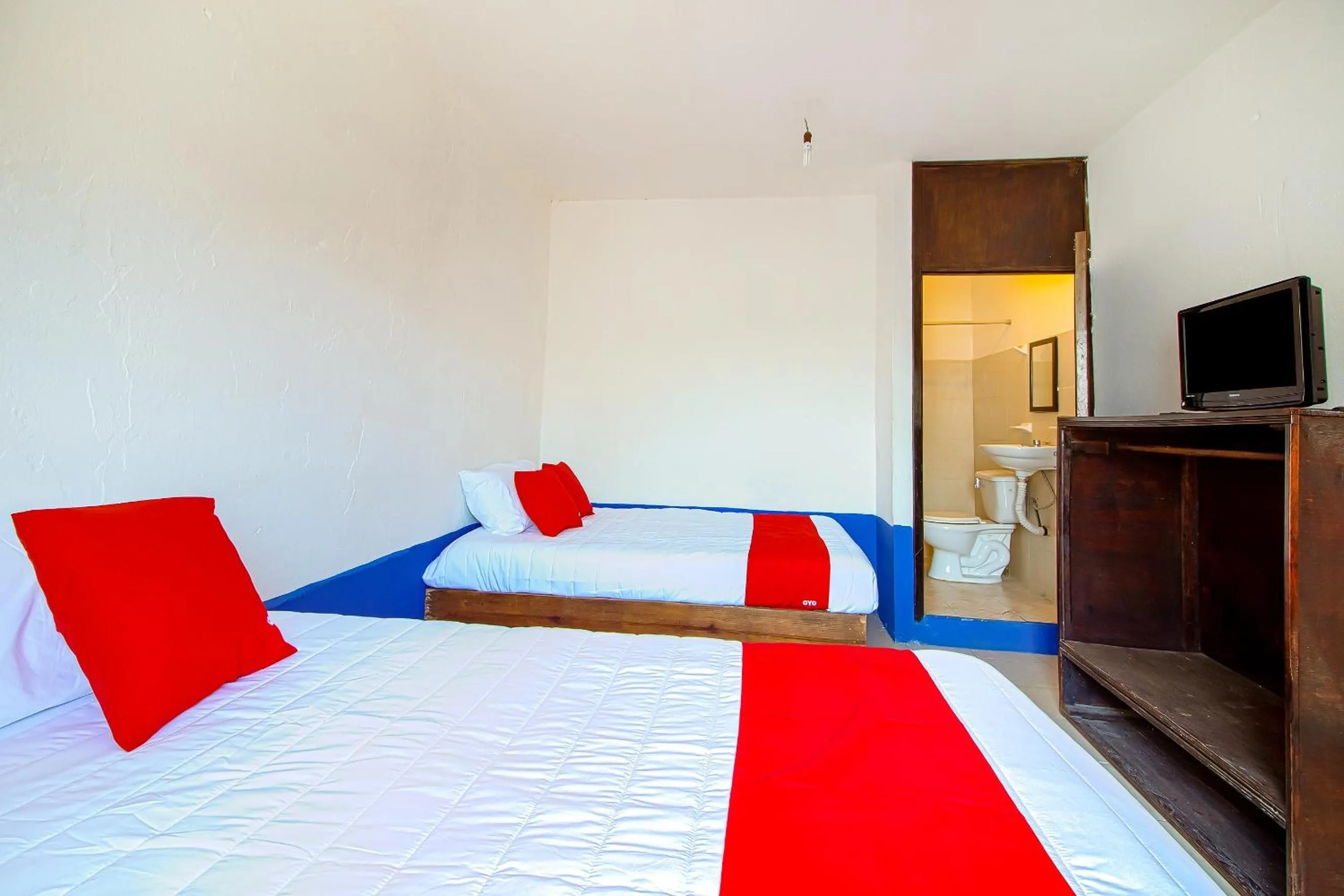 Bedroom, Bed in OYO Hotel Posada Los Faroles,Tabasco