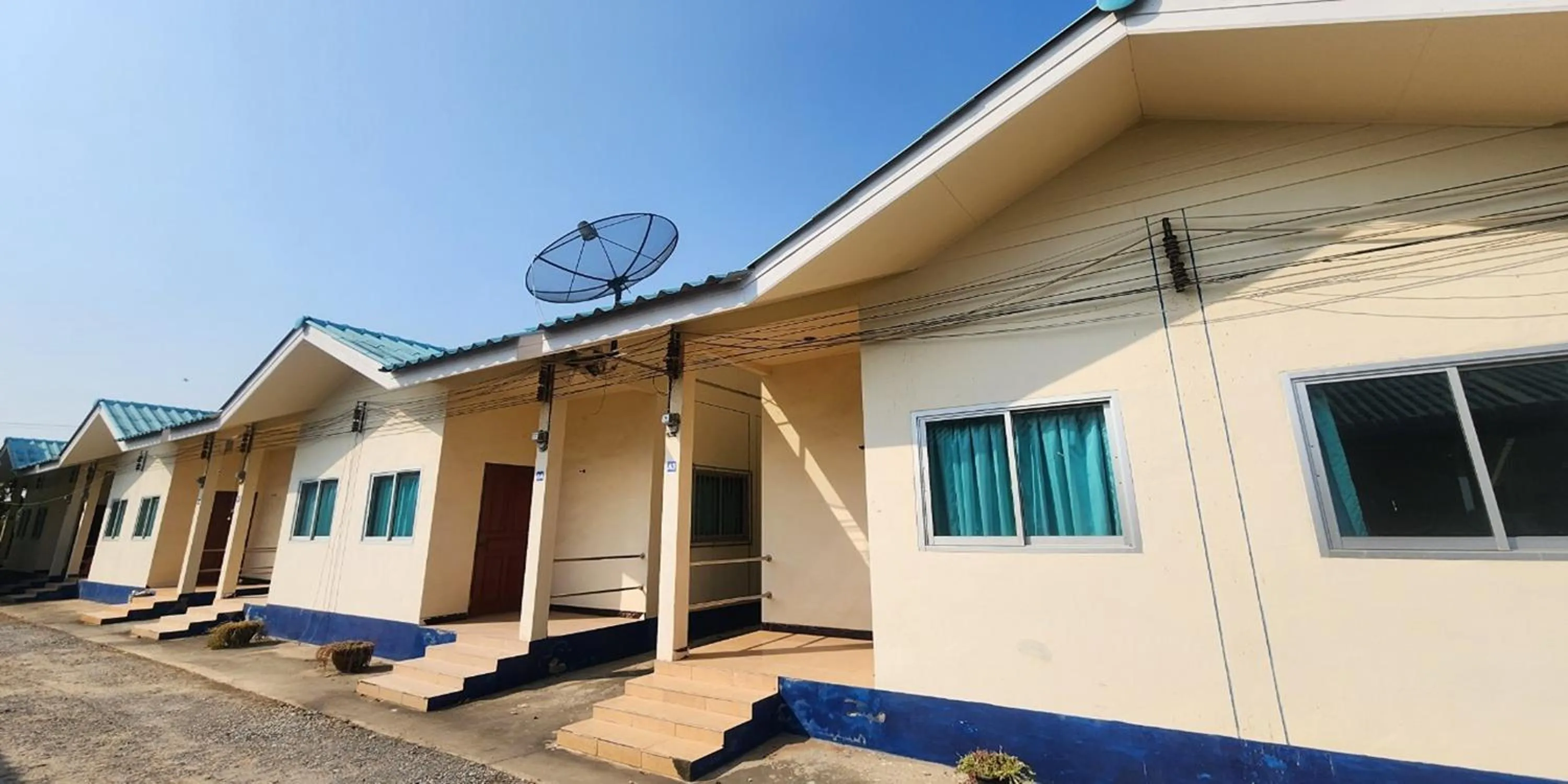 Property building in Chok Phikul Thong Resort