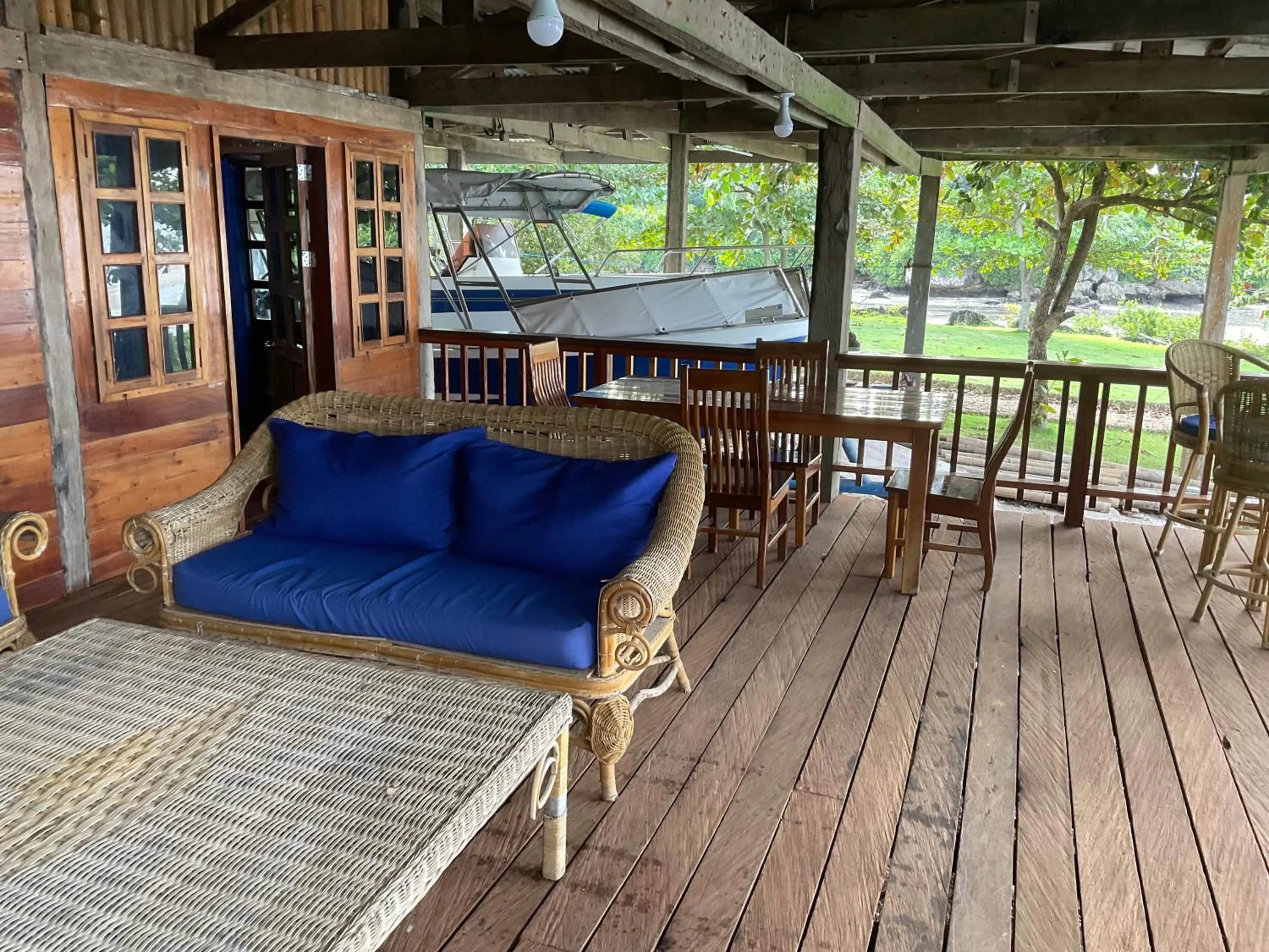 Rainbow Bay Beach & Dive Resort