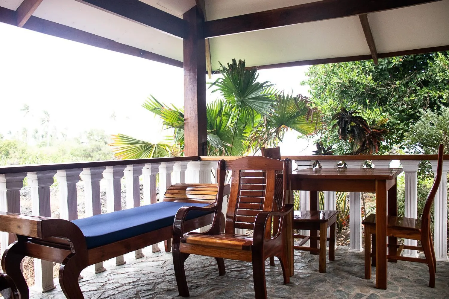 Rainbow Bay Beach & Dive Resort